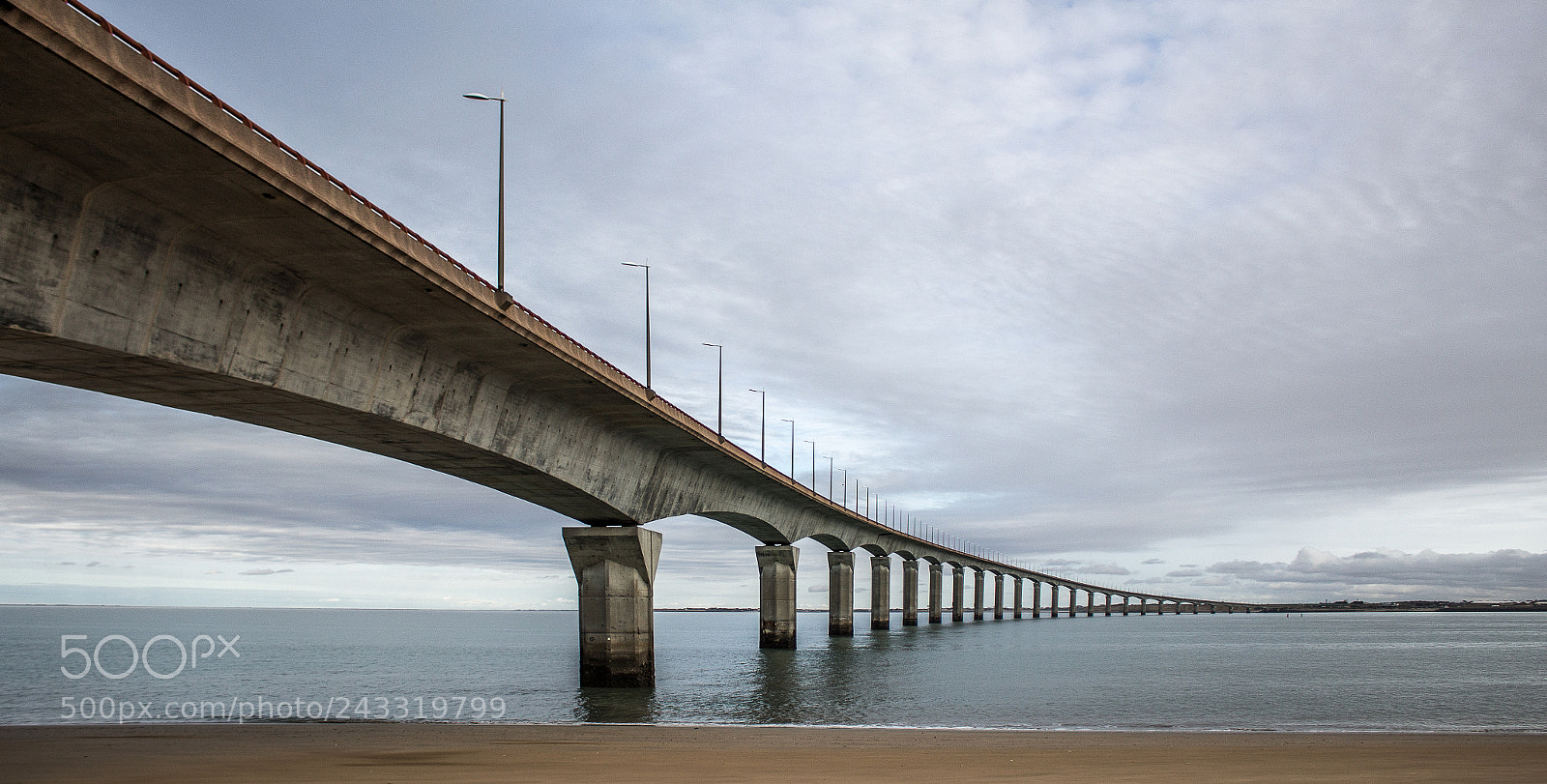 Canon EOS 100D (EOS Rebel SL1 / EOS Kiss X7) sample photo. Île de ré bridge photography