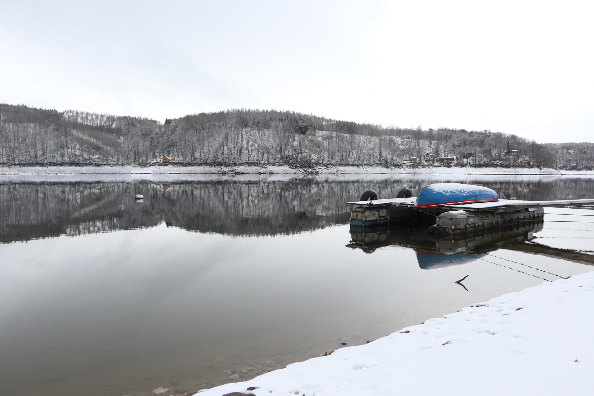 Canon EOS M5 sample photo. Sleeping lake photography