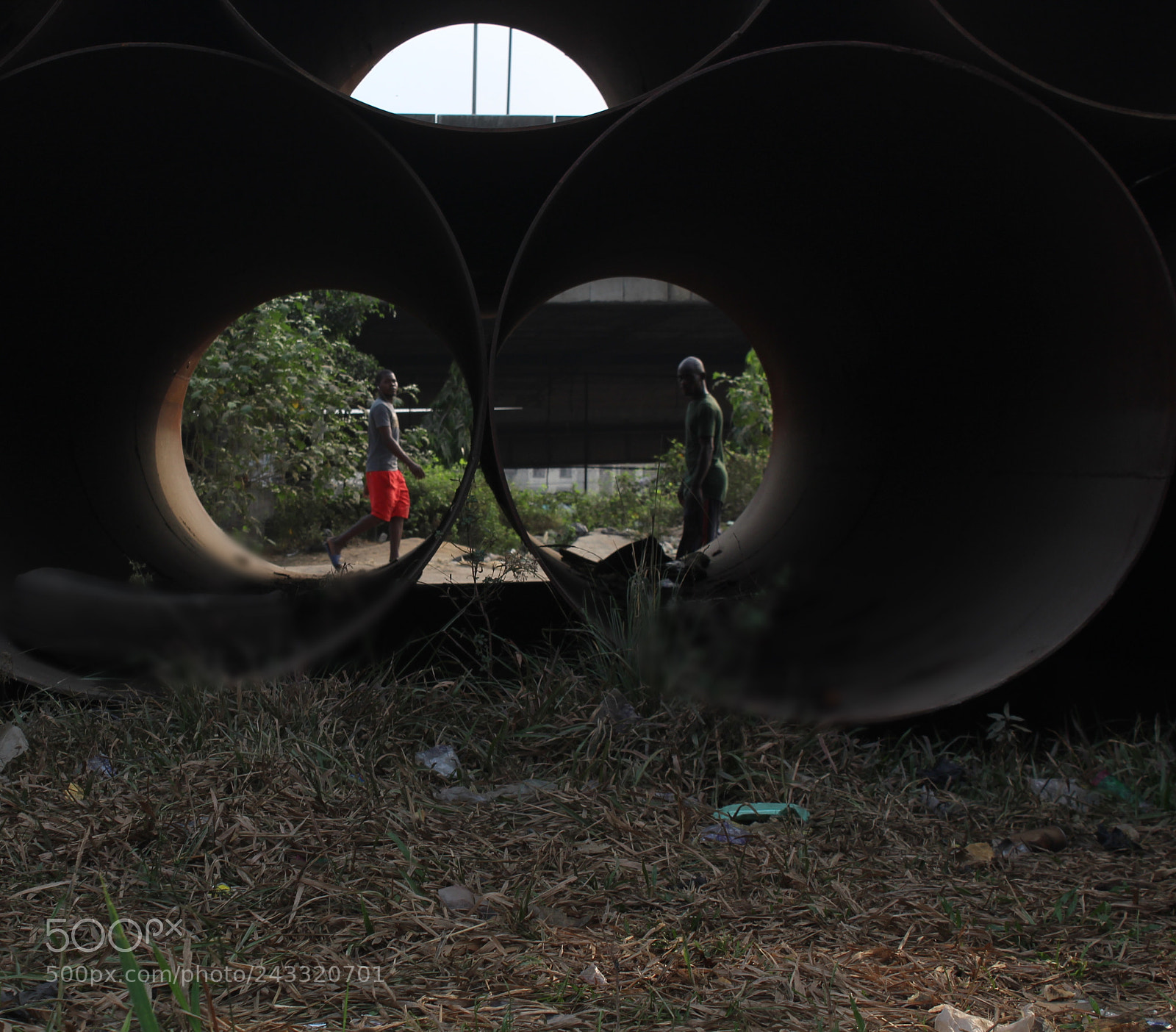 Canon EF-S 18-55mm F3.5-5.6 III sample photo. Two pipemen photography