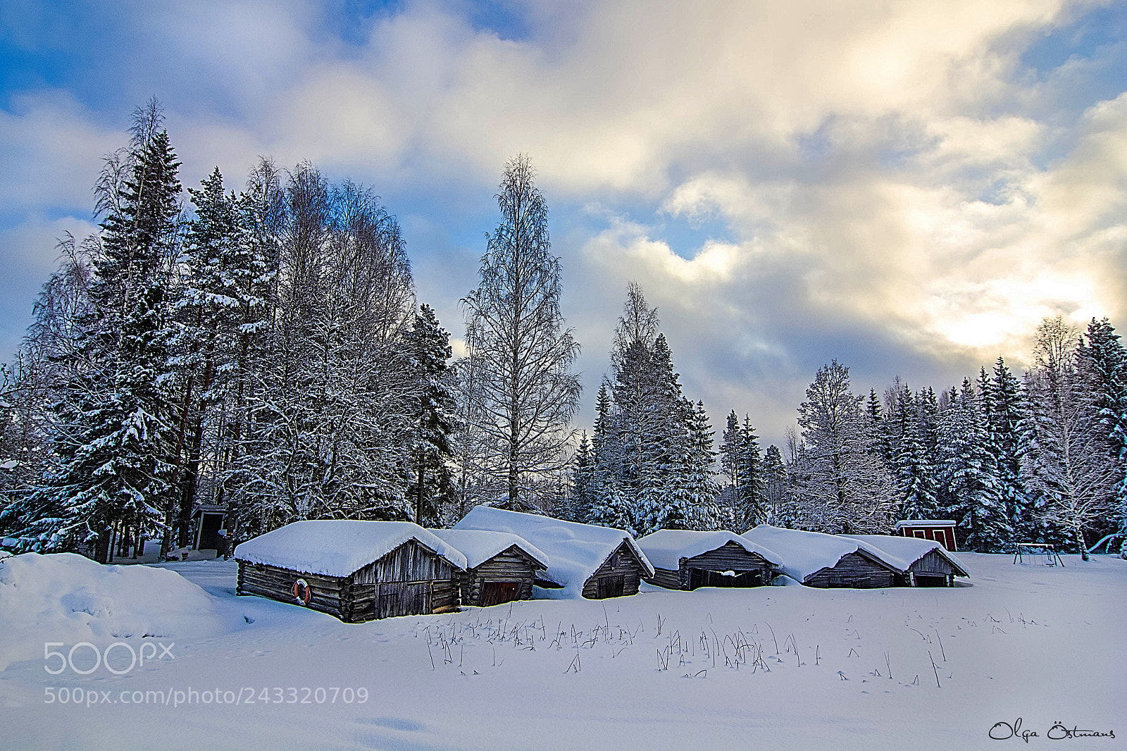 Canon EOS 550D (EOS Rebel T2i / EOS Kiss X4) sample photo. Winter boathouses photography