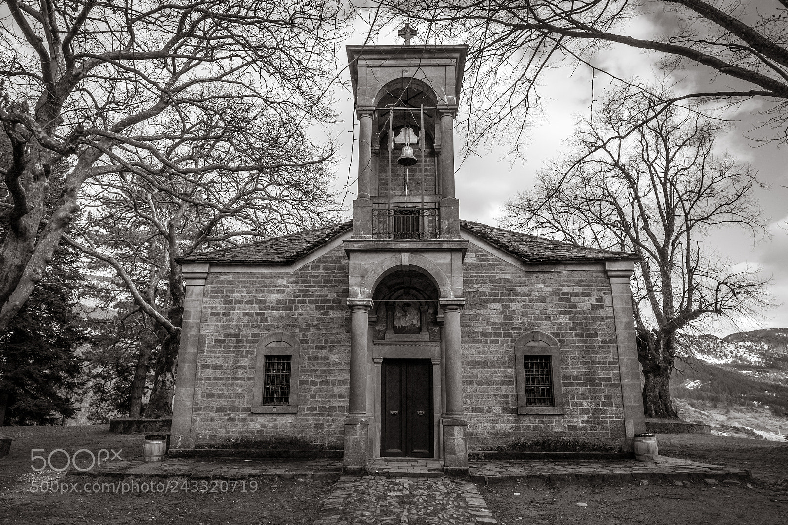 Sony Cyber-shot DSC-RX100 III sample photo. Curch near photography