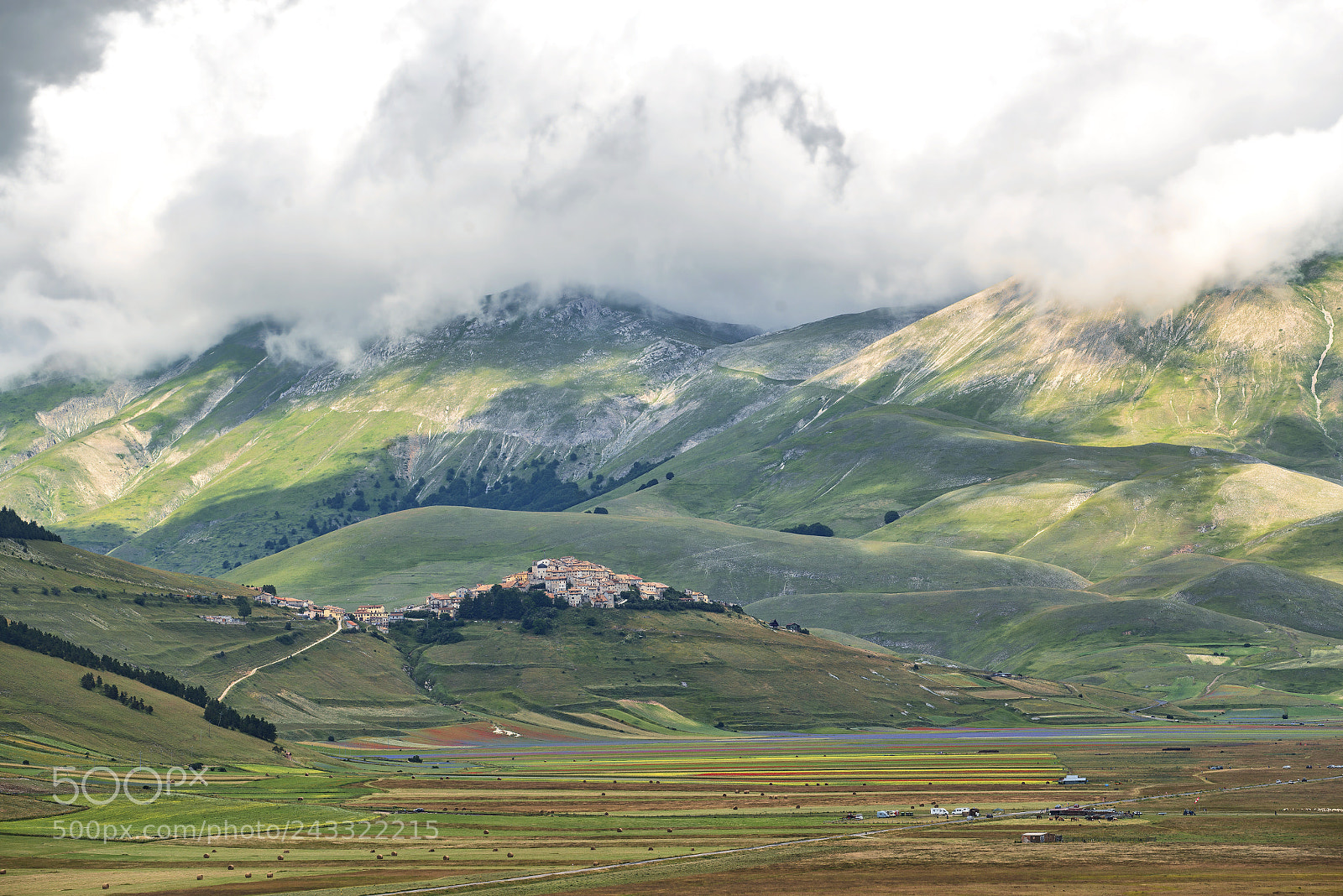 Nikon D800 sample photo. Piano grande di castelluccio photography