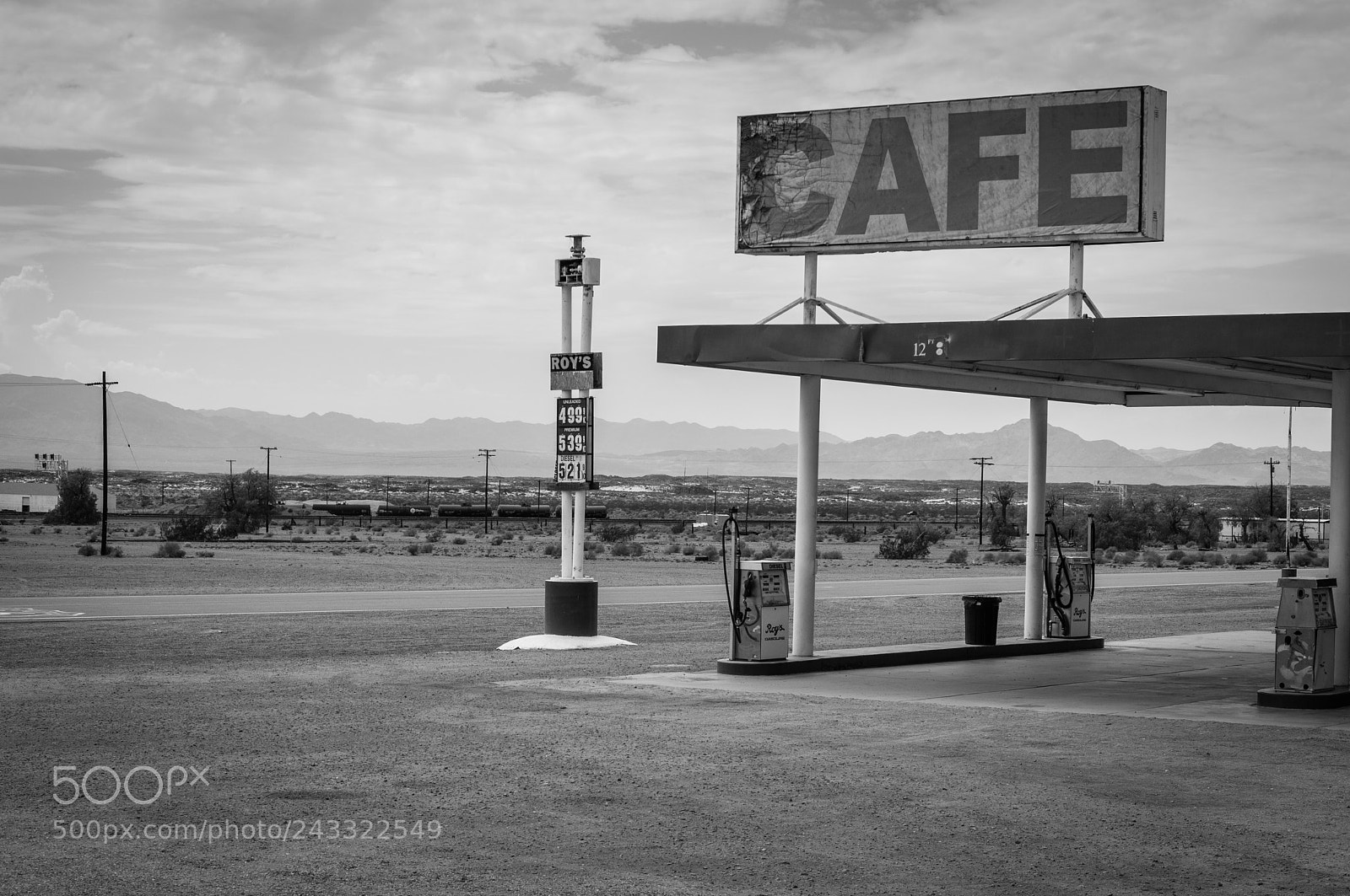 Nikon D90 sample photo. Amboy cafe, california photography