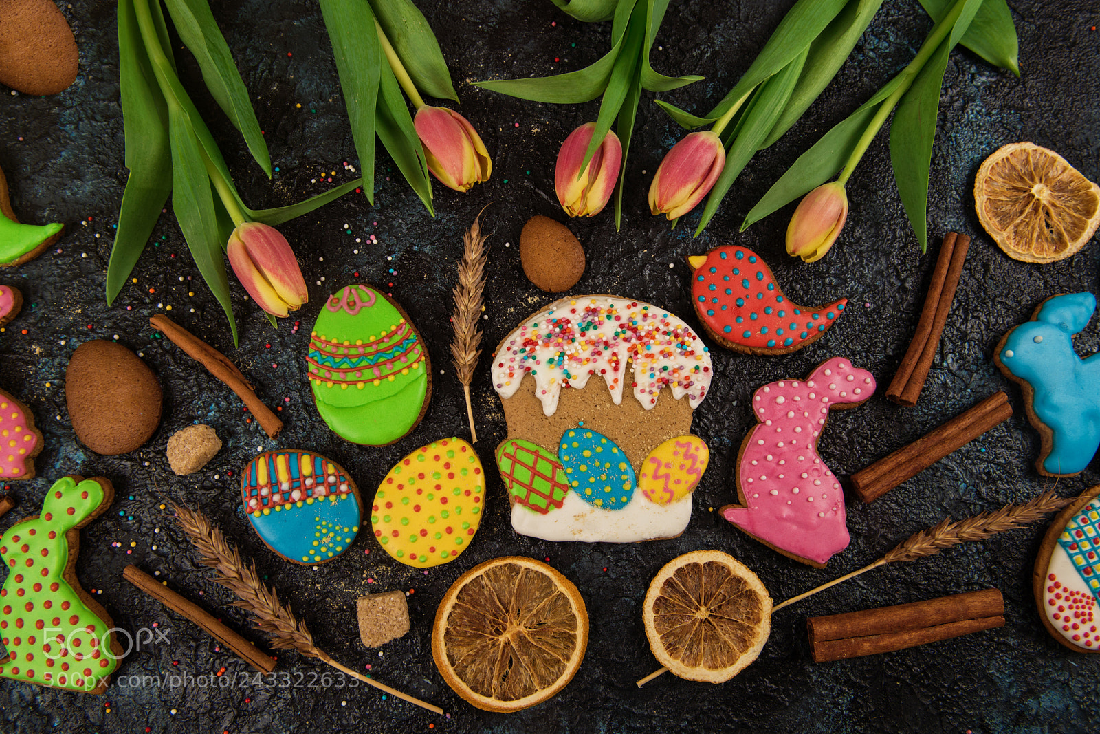 Nikon D810 sample photo. Tulips and gingerbread cookies photography