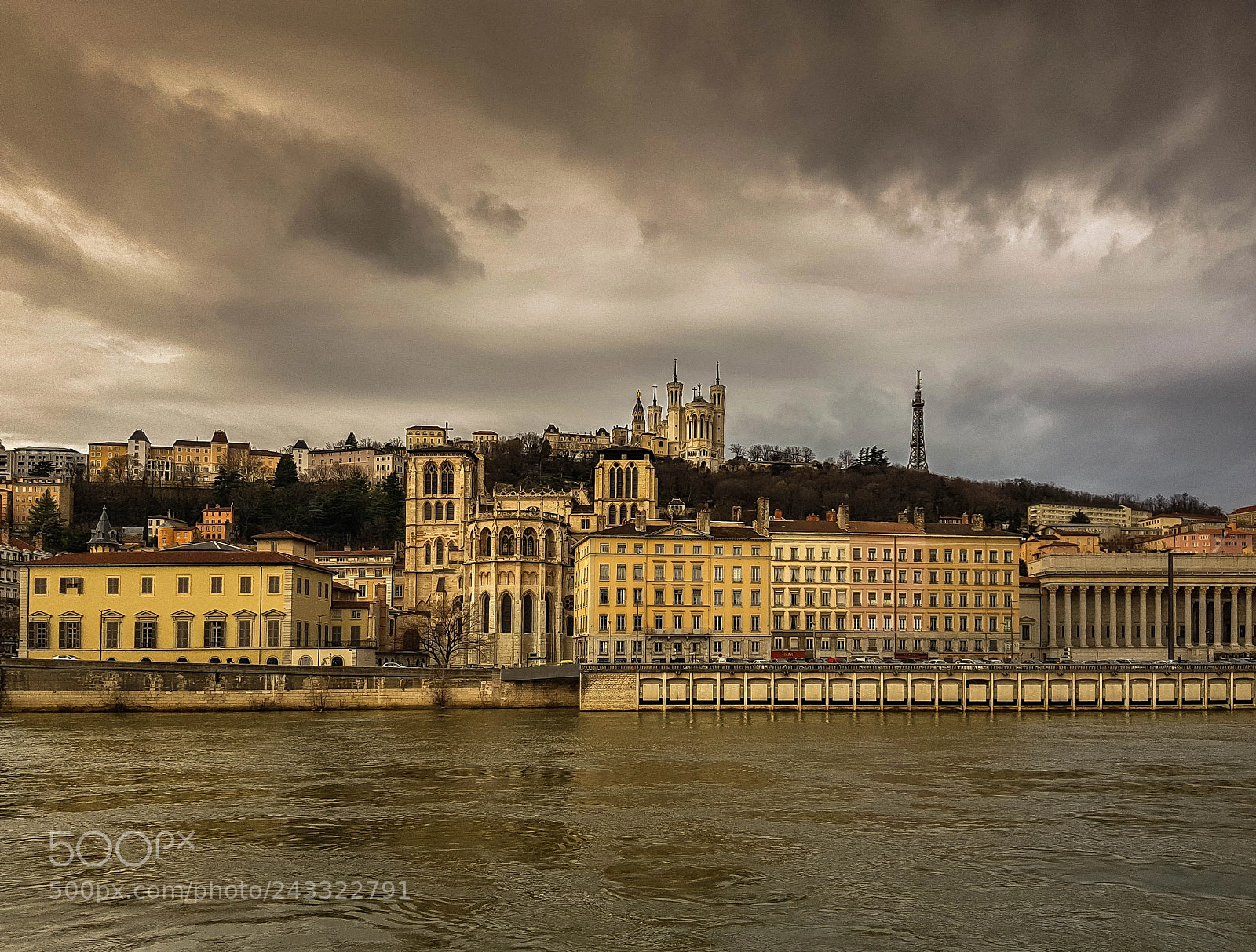 Samsung Galaxy S8 sample photo. Fourvière a lyon photography