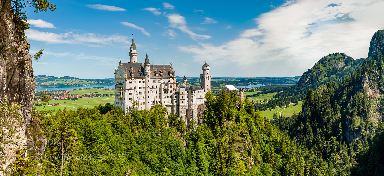 Pentax K10D sample photo. Fairytale castle neuschwanstein photography