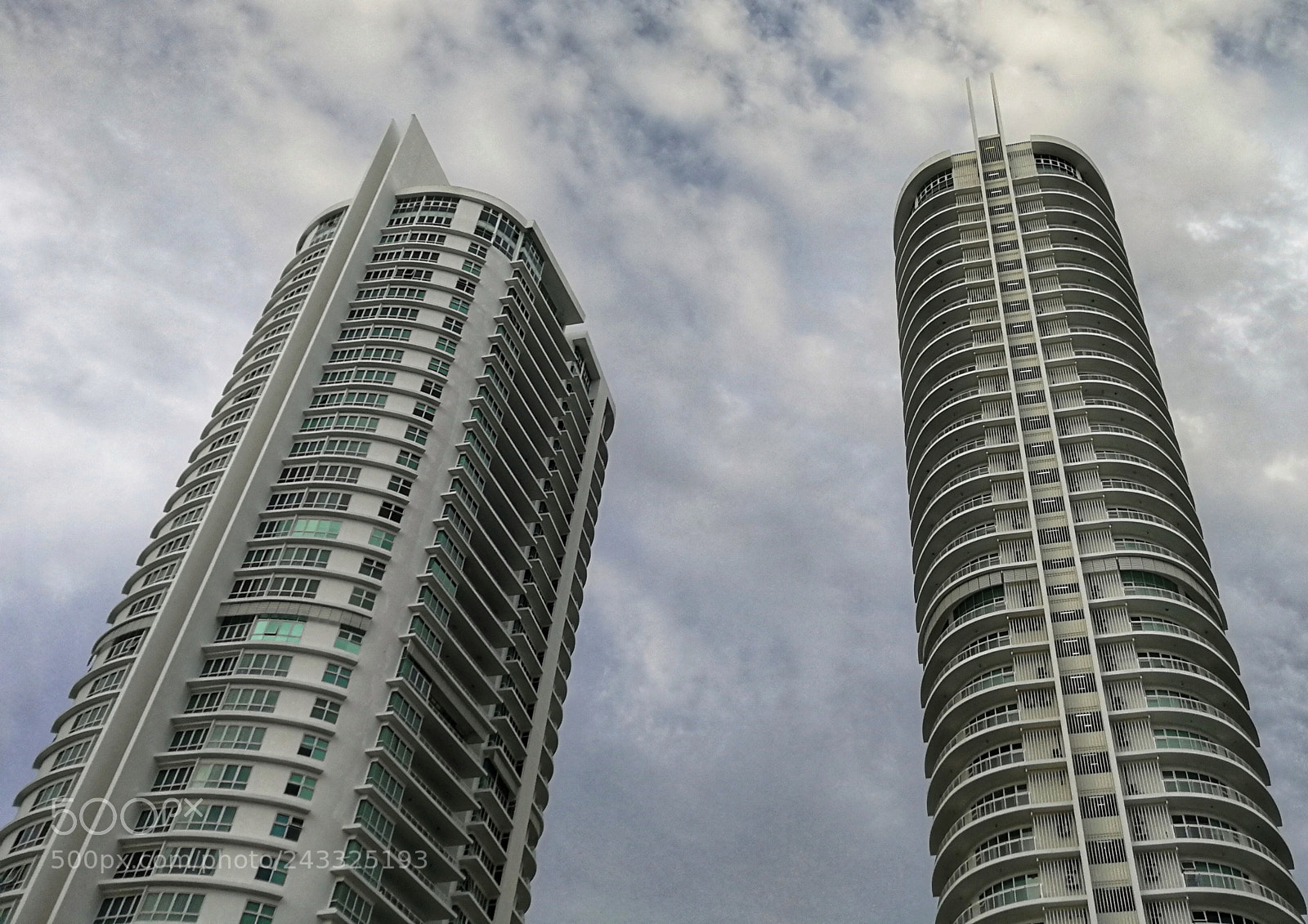 HUAWEI P10 Plus sample photo. Two towers photography