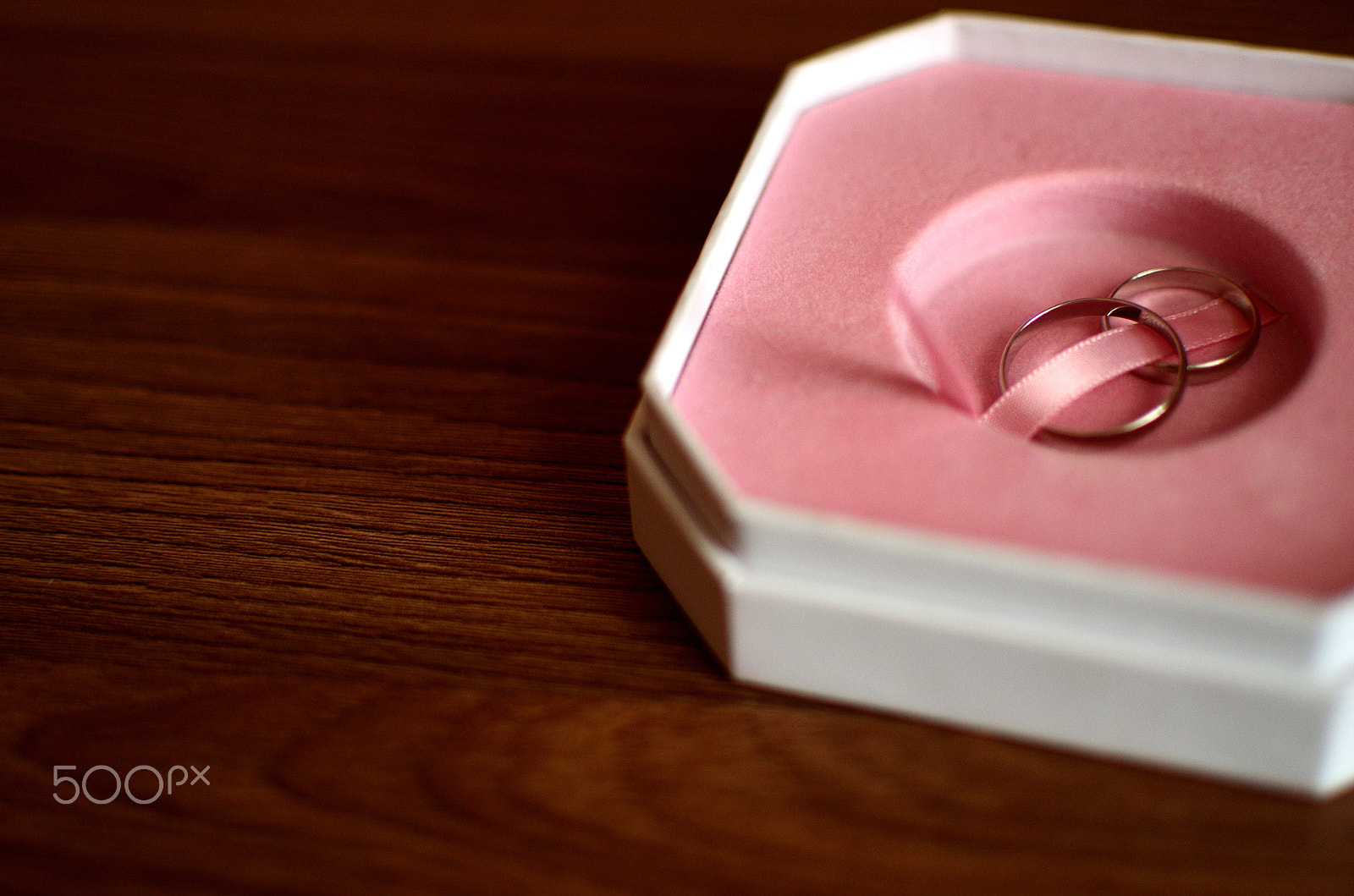 Nikon D7000 + Nikon AF-S DX Nikkor 35mm F1.8G sample photo. Marriage rings in and box photography