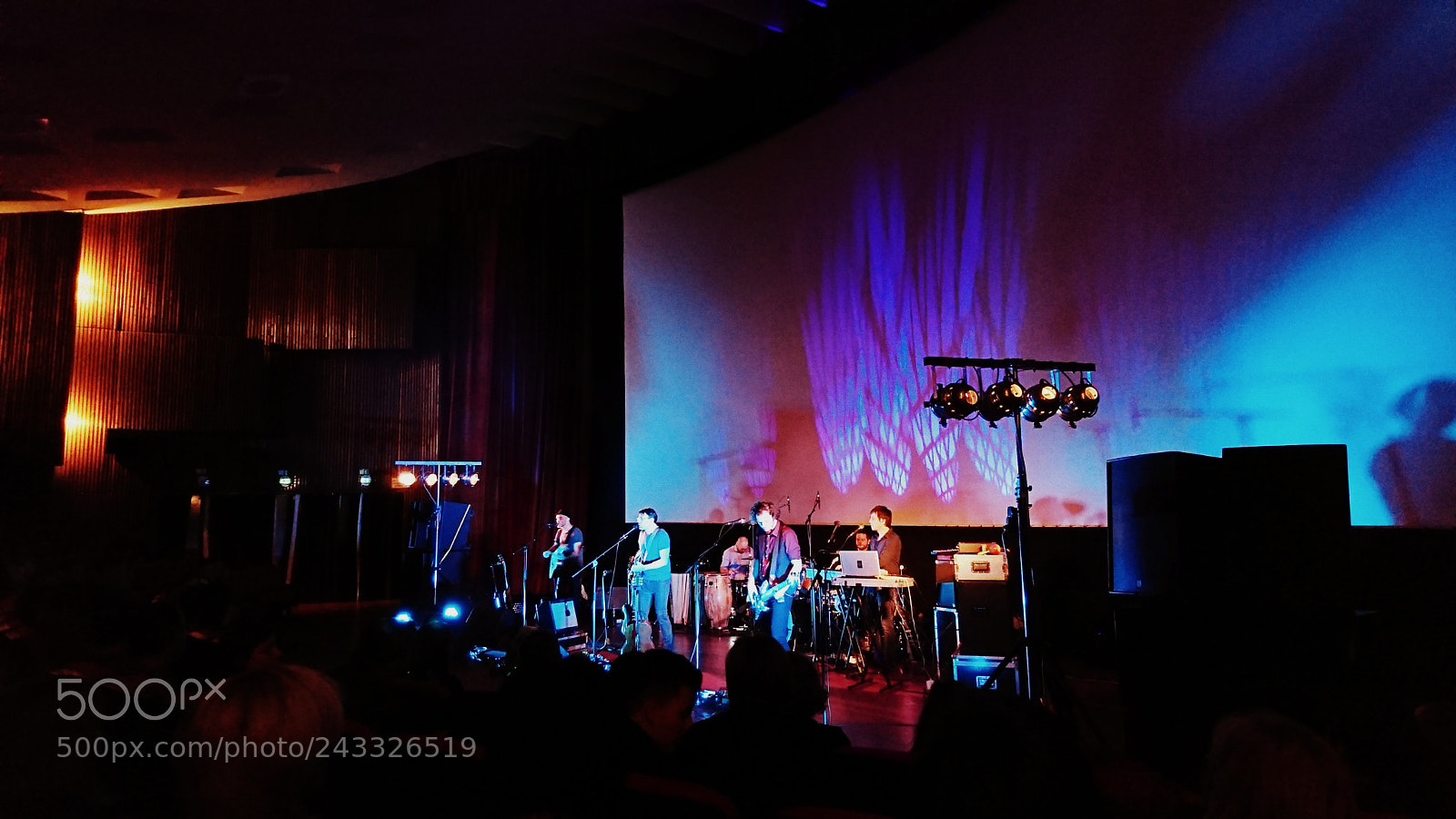 Sony Xperia XZ sample photo. Kiscsillag concert at the photography