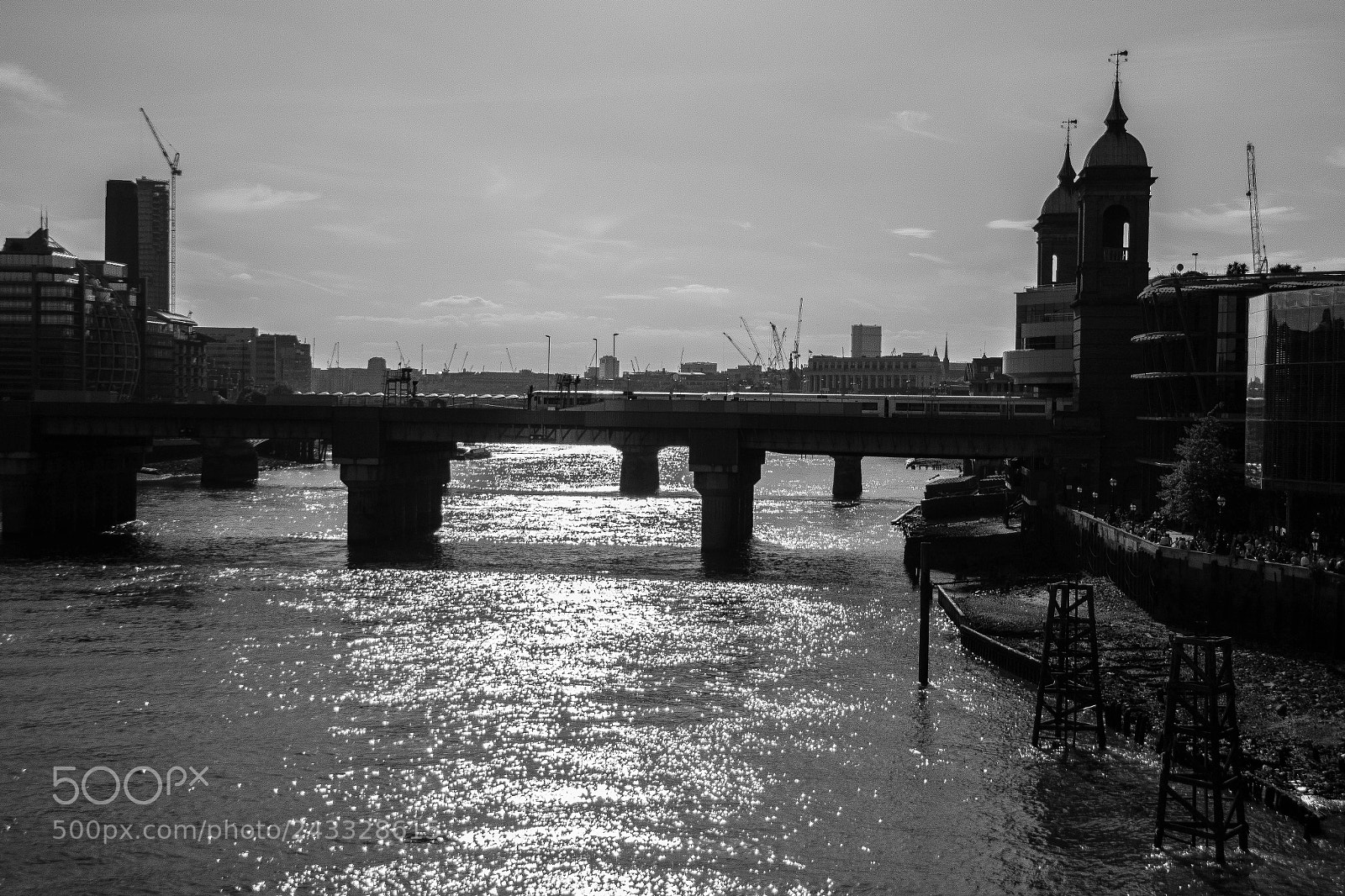 Samsung NX300 sample photo. Southwark bridge photography