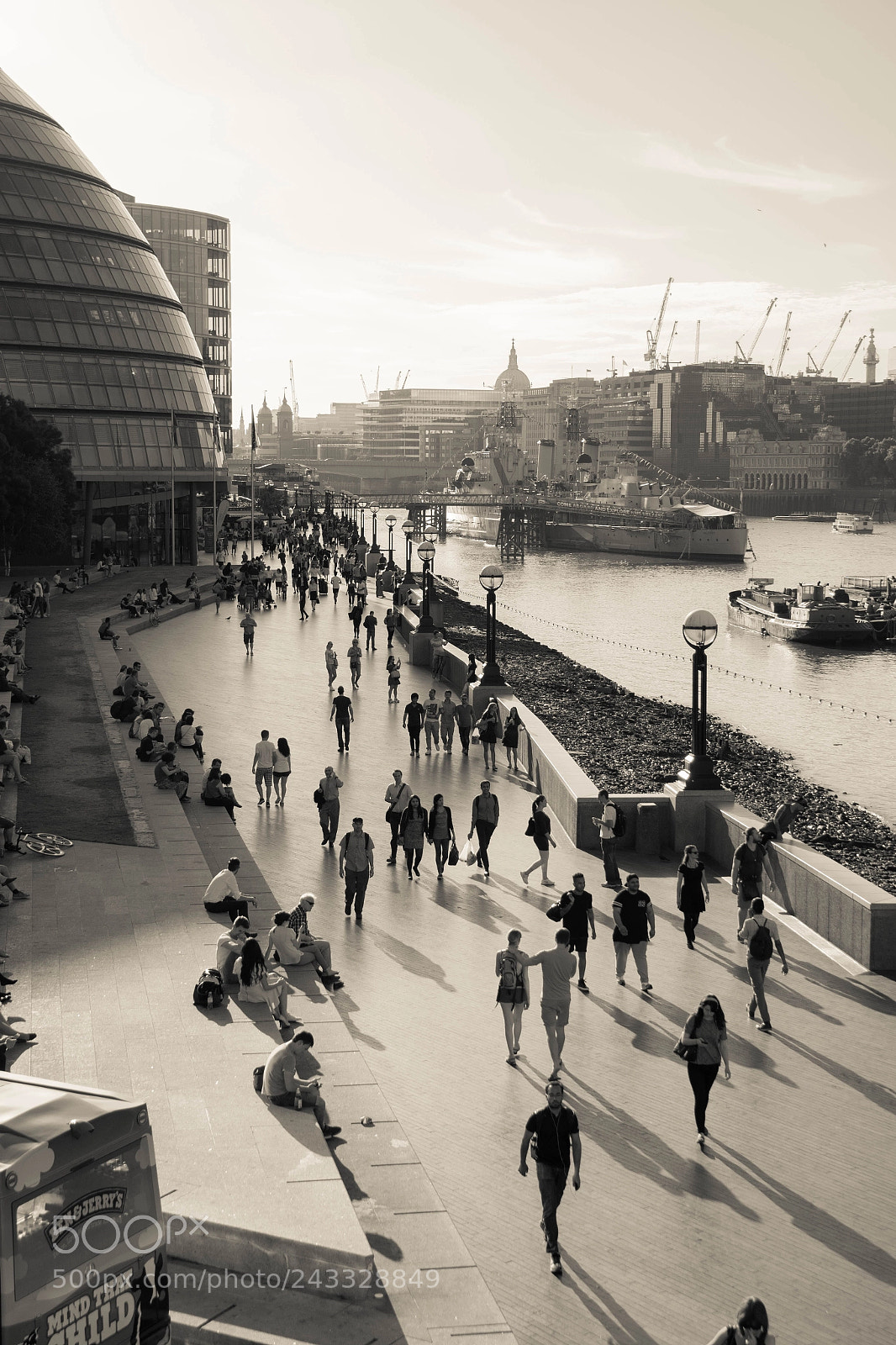 Samsung NX300 sample photo. Thames bank photography