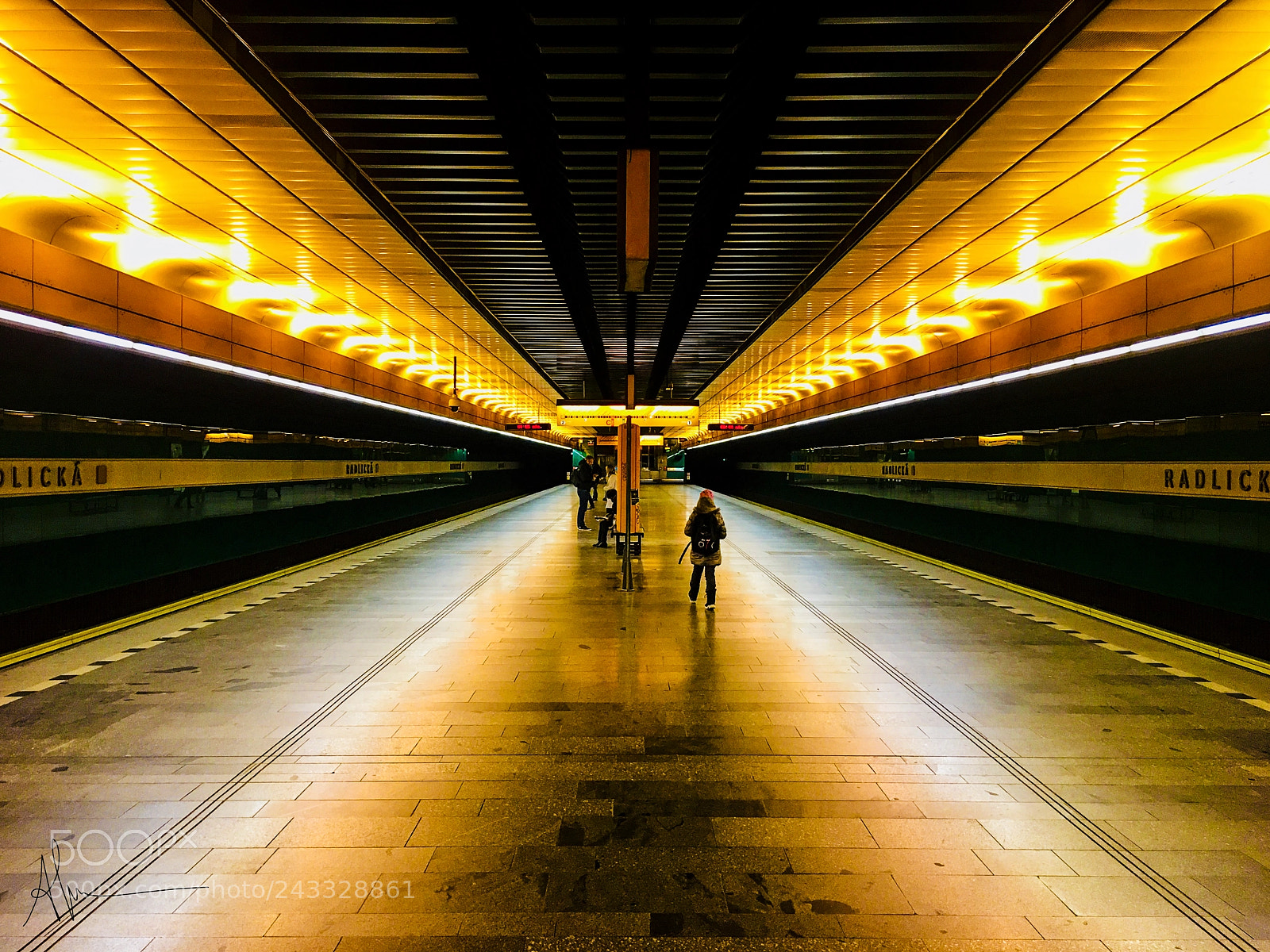 Apple iPhone 6s Plus sample photo. Marvelous subway station in photography