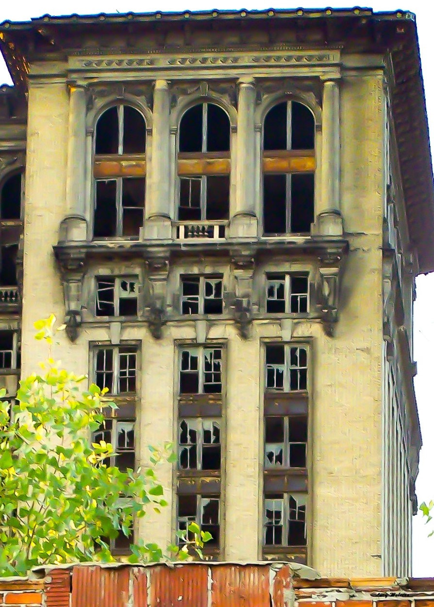 Kodak Z650 ZOOM DIGITAL CAMERA sample photo. Old train station in detriot. photography