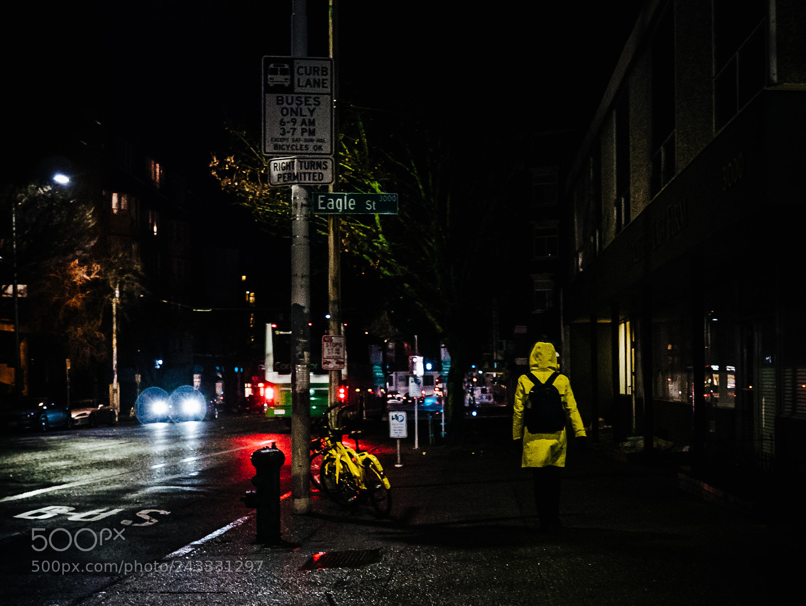 Leica D-Lux (Typ 109) sample photo. Curb lane photography