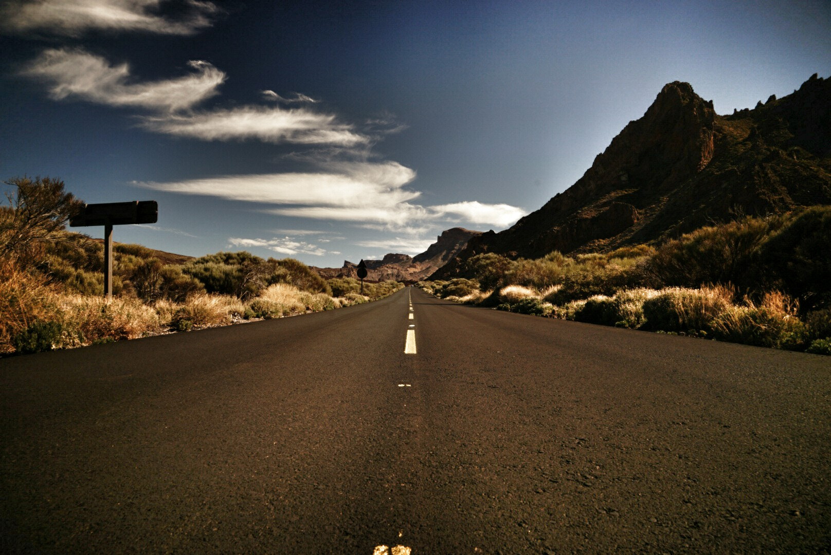 Sony FE 24-240mm F3.5-6.3 OSS sample photo. Tenerife moon lands photography