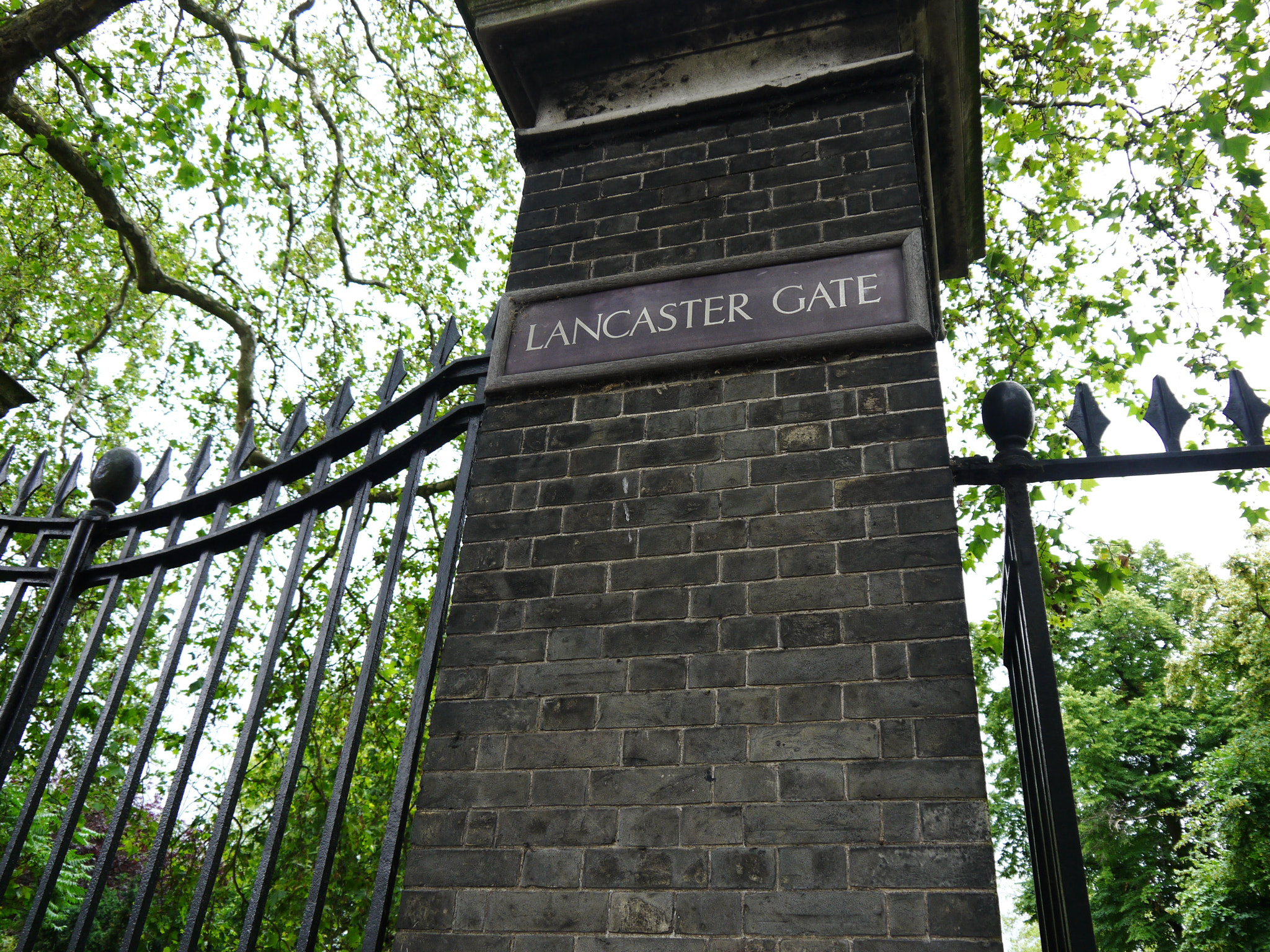 Panasonic Lumix DMC-GF3 + IO 14-42mm F3.5-5.6 sample photo. James barry, peter pan, london photography