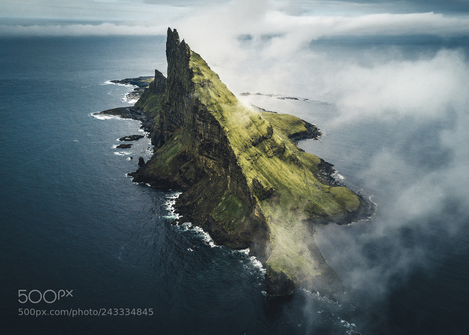 DJI FC220 sample photo. Føroyar | drangarnír photography