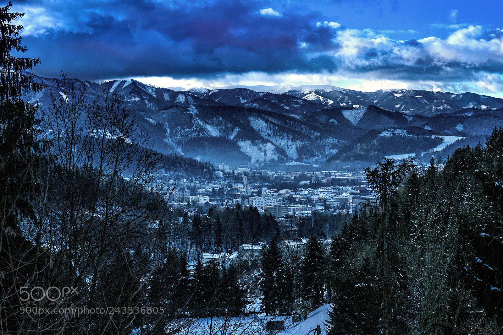 Olympus OM-D E-M5 II sample photo. Leoben sunrise photography
