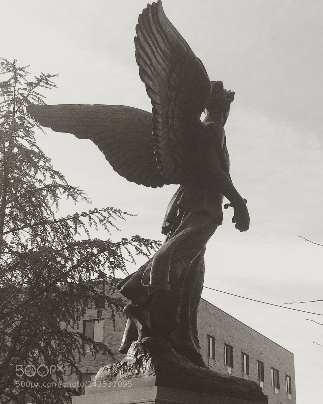 Apple iPhone 5s sample photo. Freedom triangle brooklyn ww1 photography