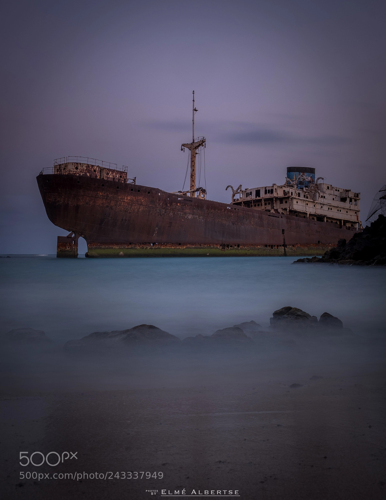 Fujifilm X-T2 sample photo. Blue ship photography