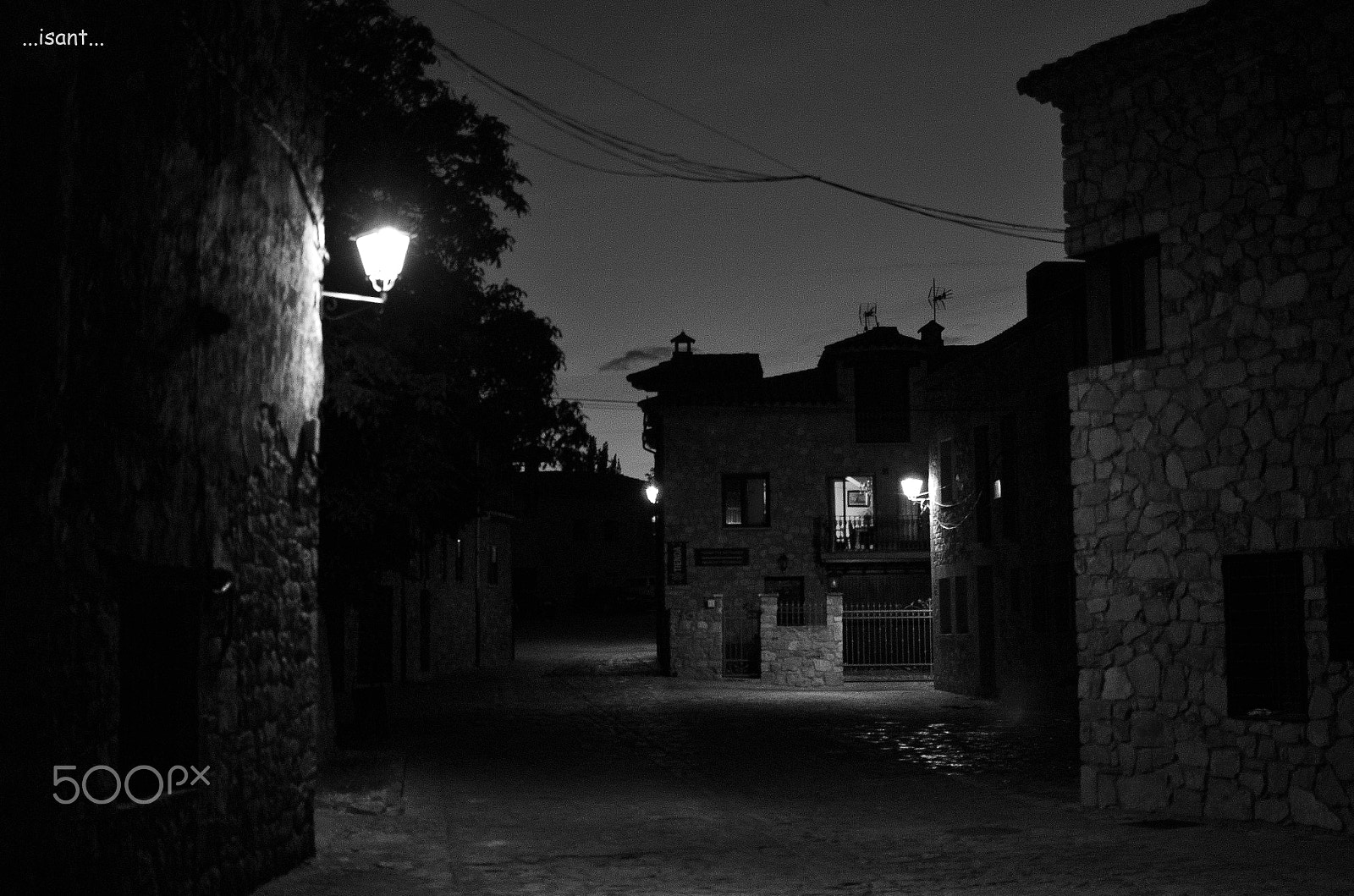 Nikon AF-S DX Nikkor 35mm F1.8G sample photo. Noche photography