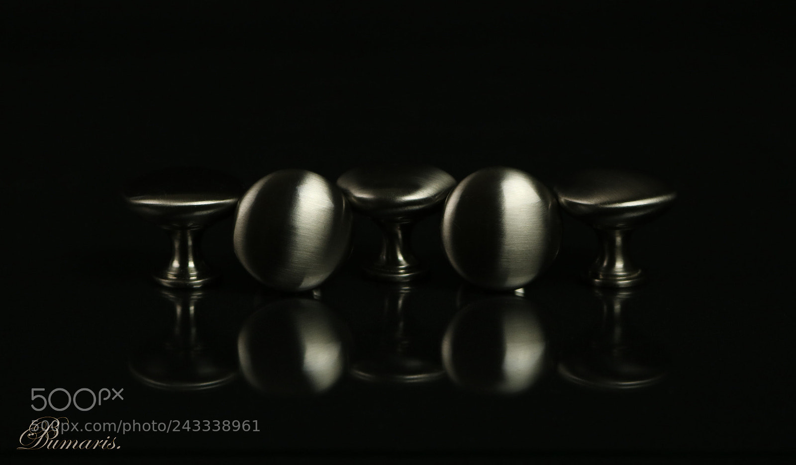 Canon EOS 750D (EOS Rebel T6i / EOS Kiss X8i) sample photo. Simply black and silver photography