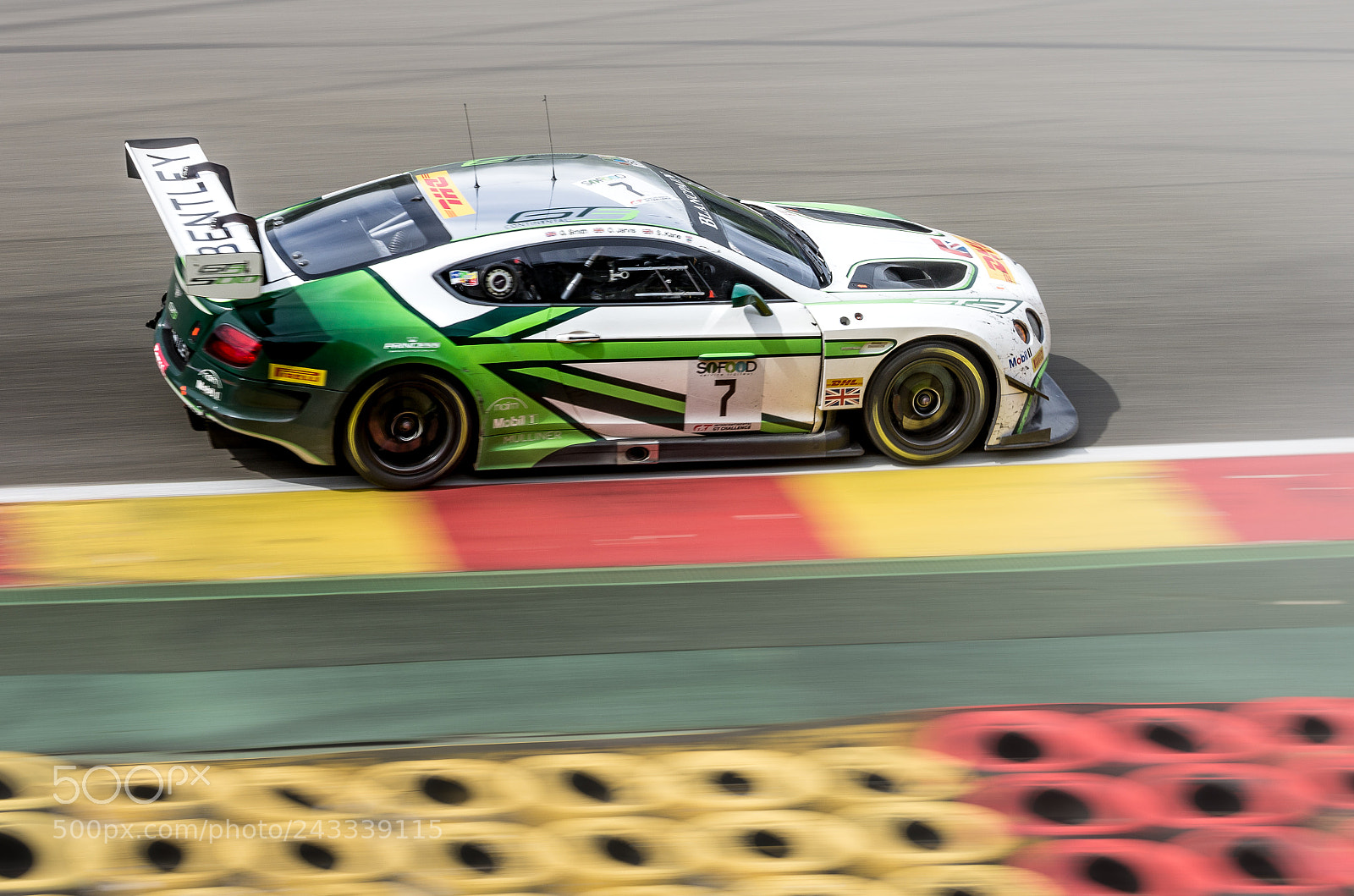 Pentax K-5 sample photo. Bentley continental gt3 7 photography