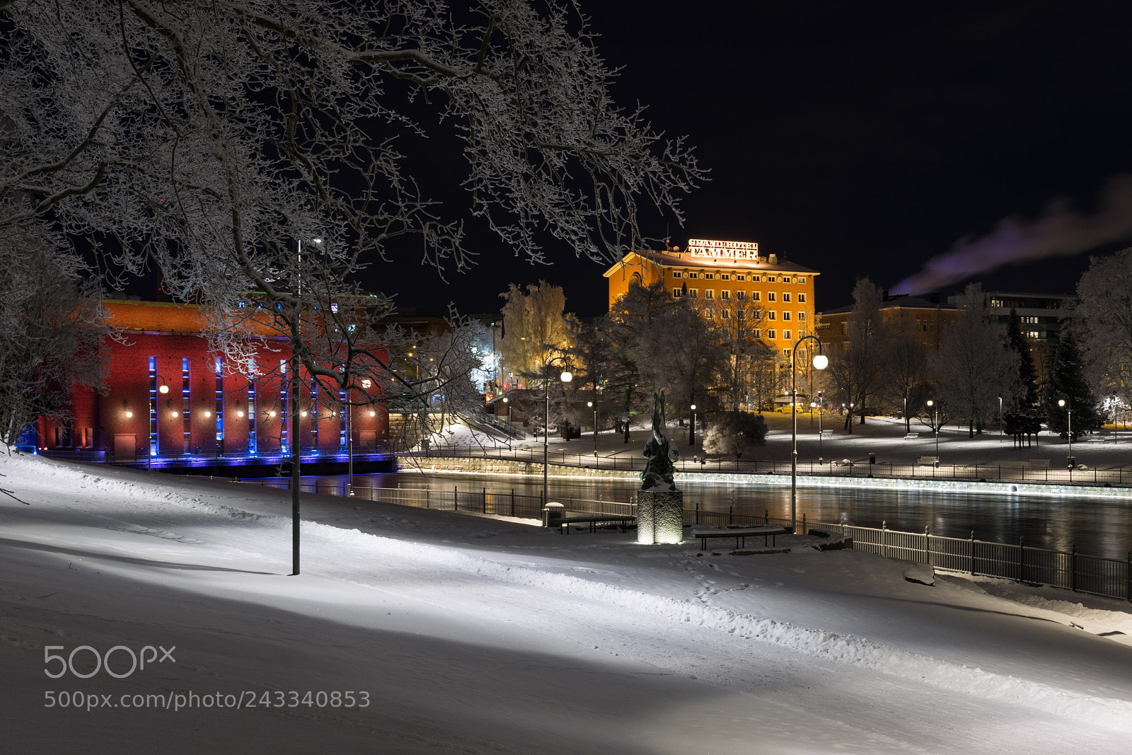 Nikon D7200 sample photo. Kirjastonpuisto at winter photography