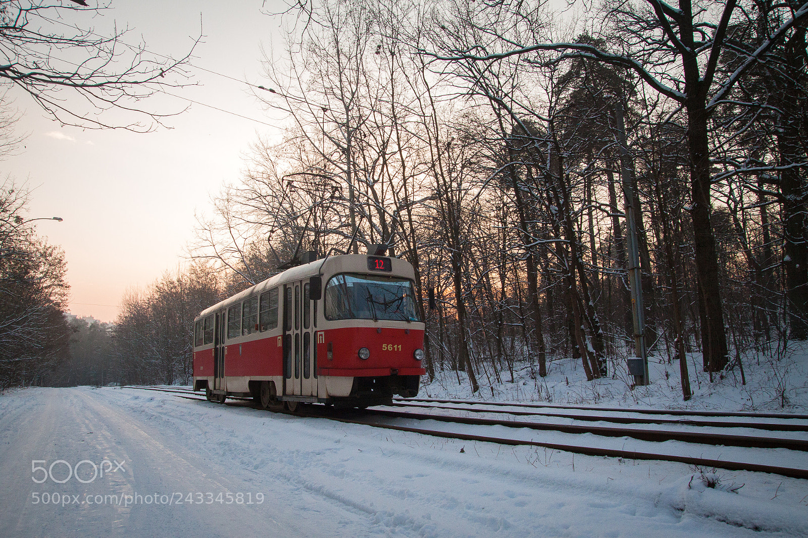Canon EOS 50D sample photo. Morning tram photography