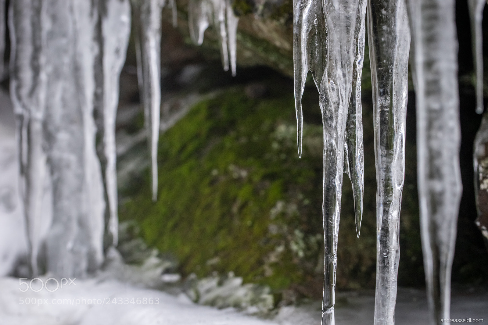 Sony a7 sample photo. Eiszapfen am felsen photography