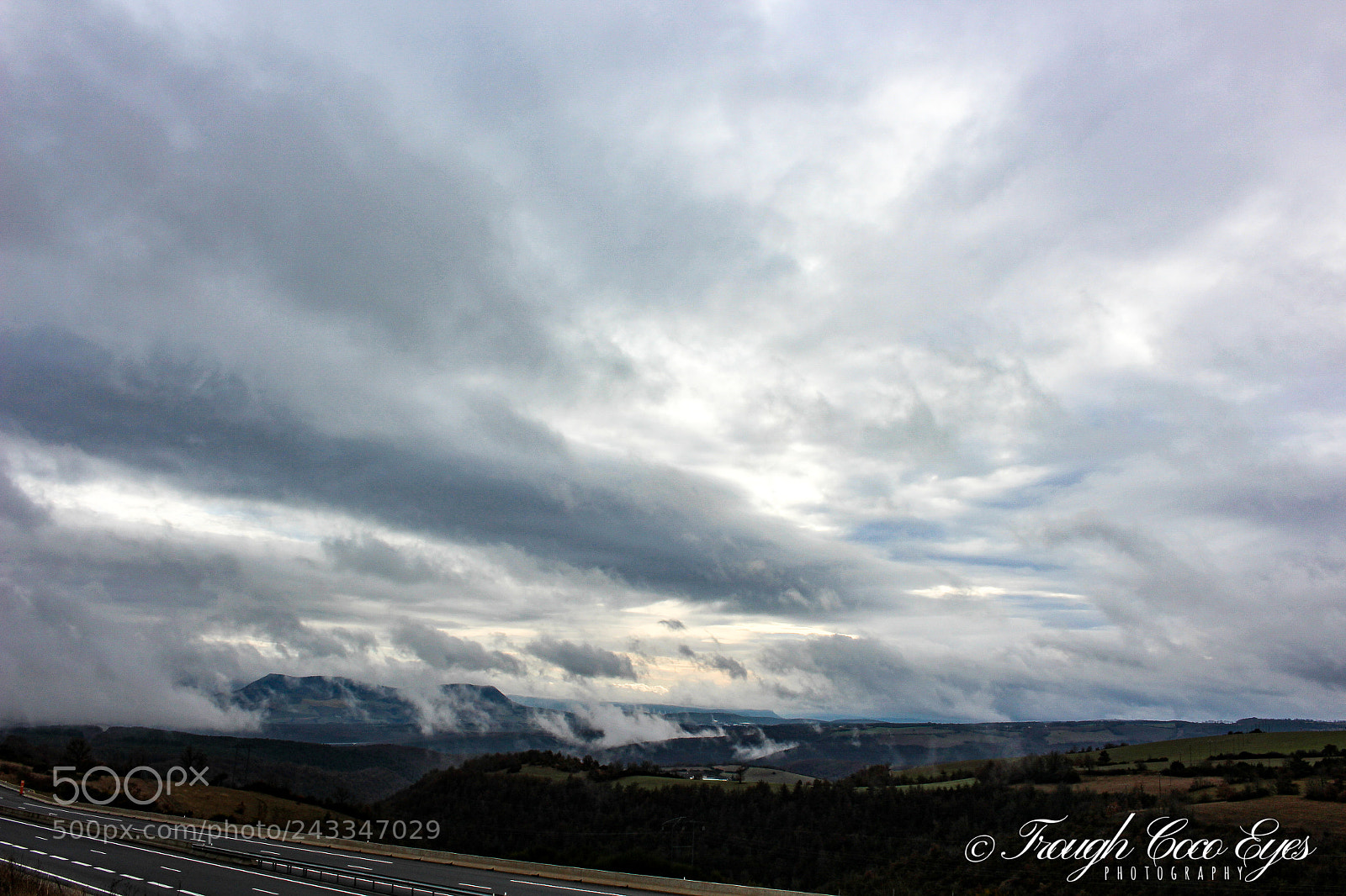 Canon EOS 100D (EOS Rebel SL1 / EOS Kiss X7) sample photo. Nuages? brouillard? photography