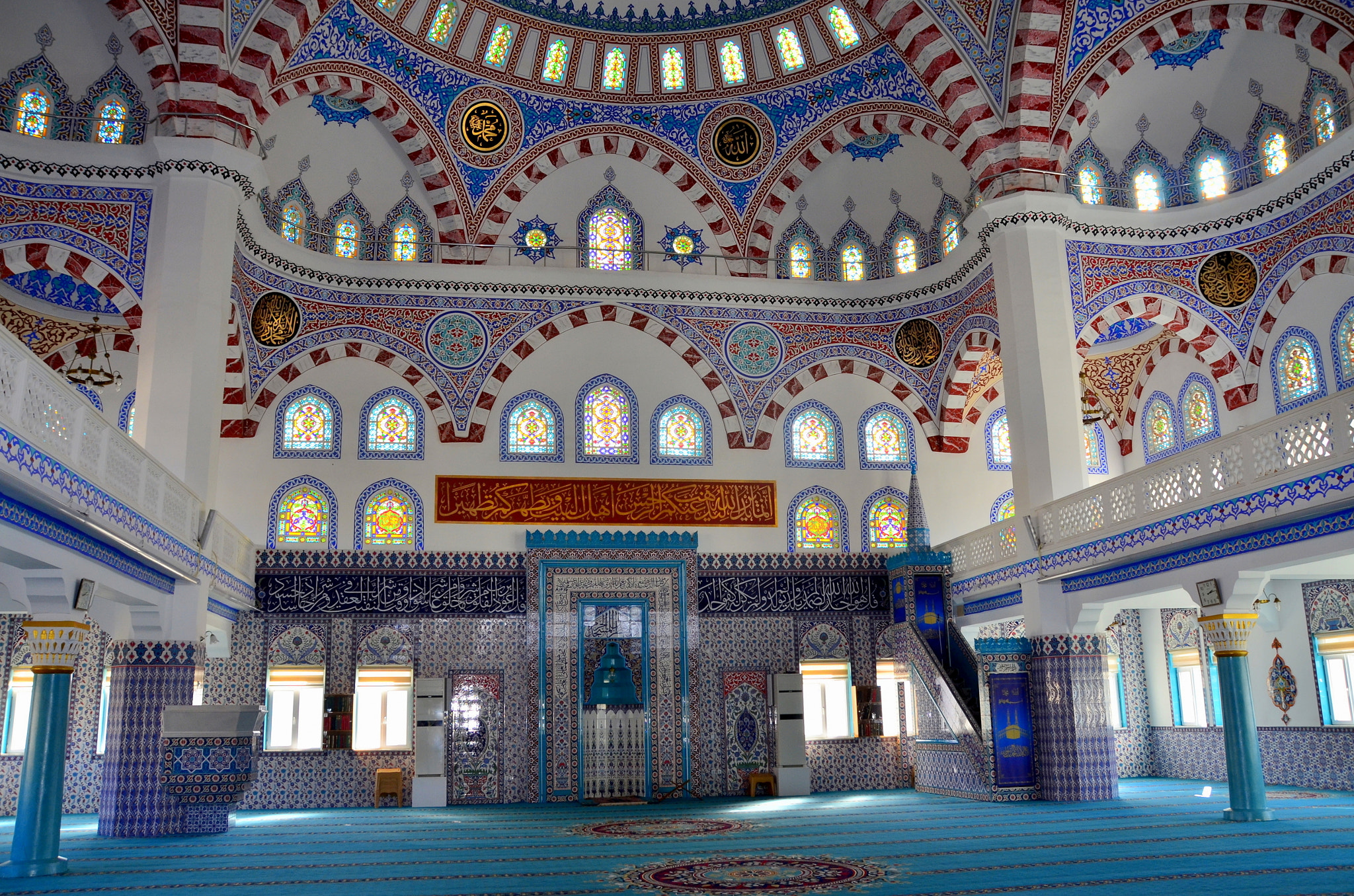 Sigma 18-250mm F3.5-6.3 DC Macro OS HSM sample photo. Place of worship photography