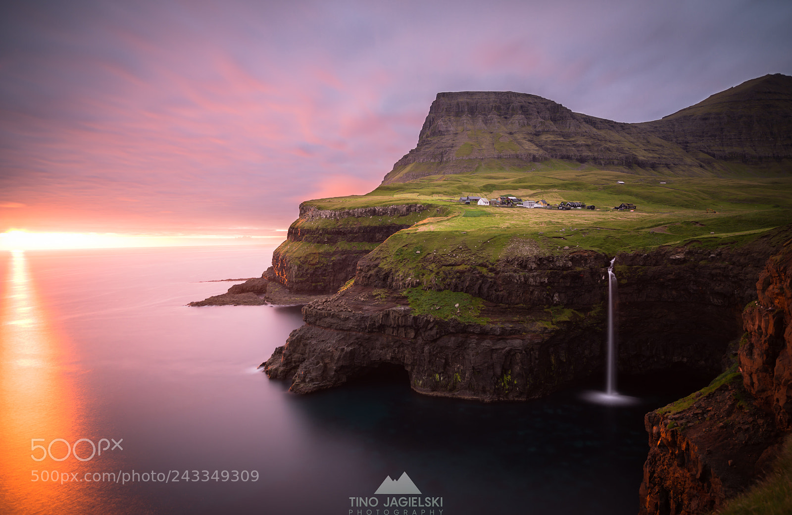 Nikon D800 sample photo. Sunset at gásadalur photography