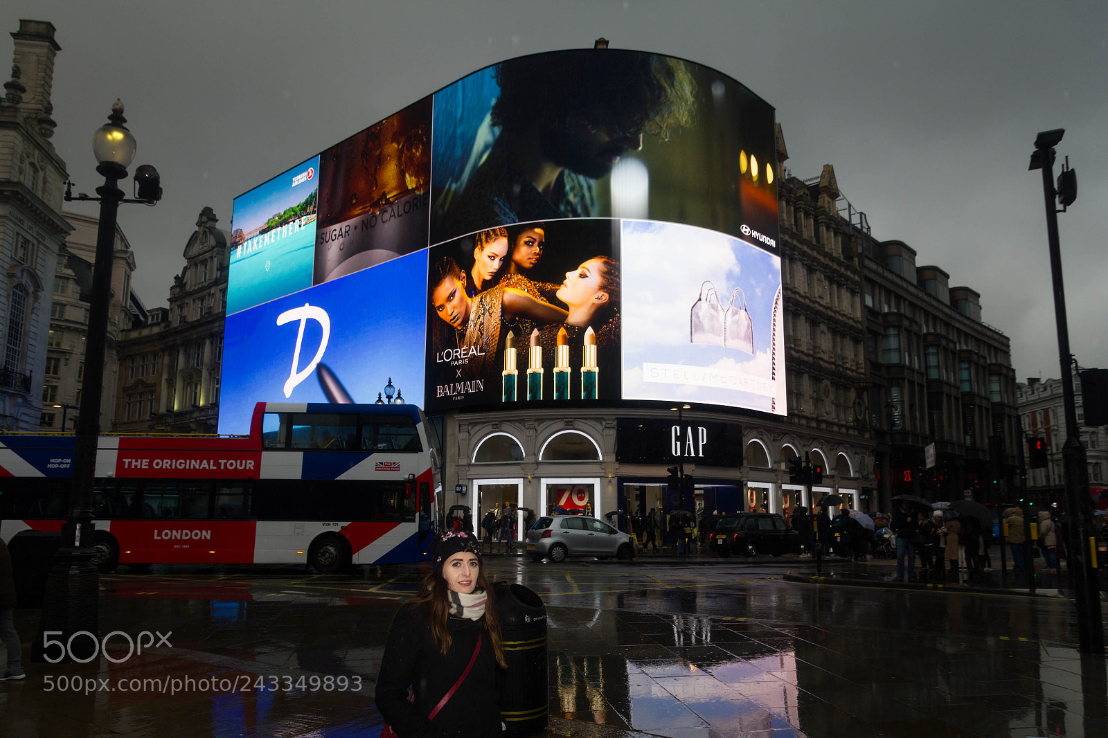 Canon EOS 550D (EOS Rebel T2i / EOS Kiss X4) sample photo. Piccadilly circus photography