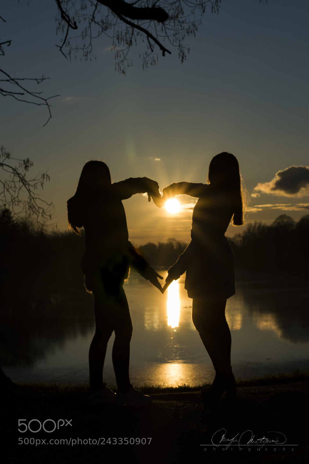 Nikon D3200 sample photo. Sisters photography