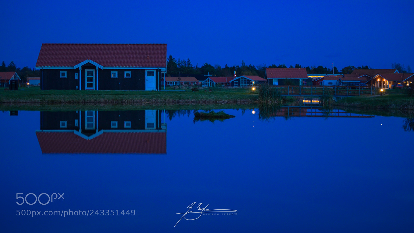 Nikon D5100 sample photo. Blaue stunde am see photography