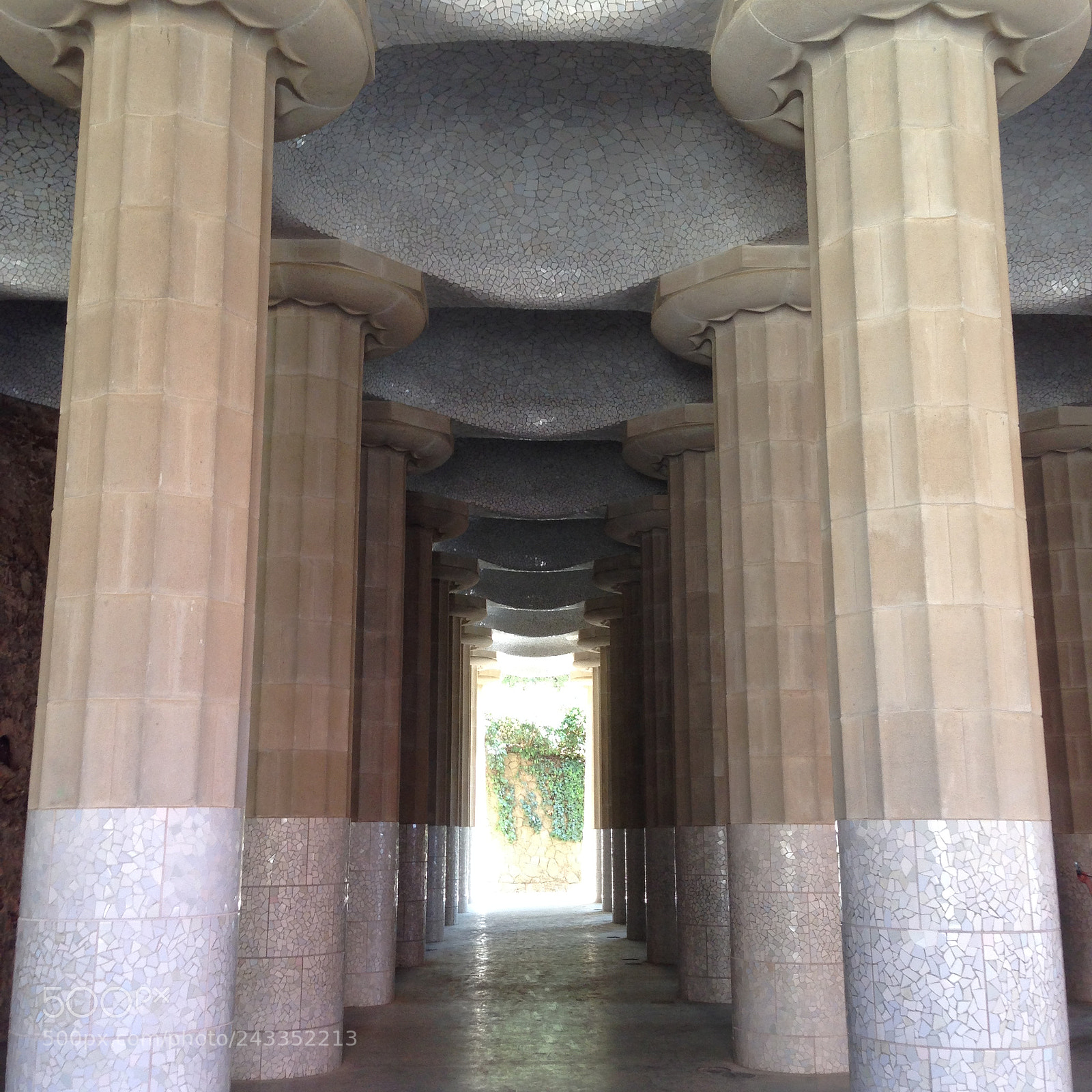 Apple iPhone 5c sample photo. Park guell photography
