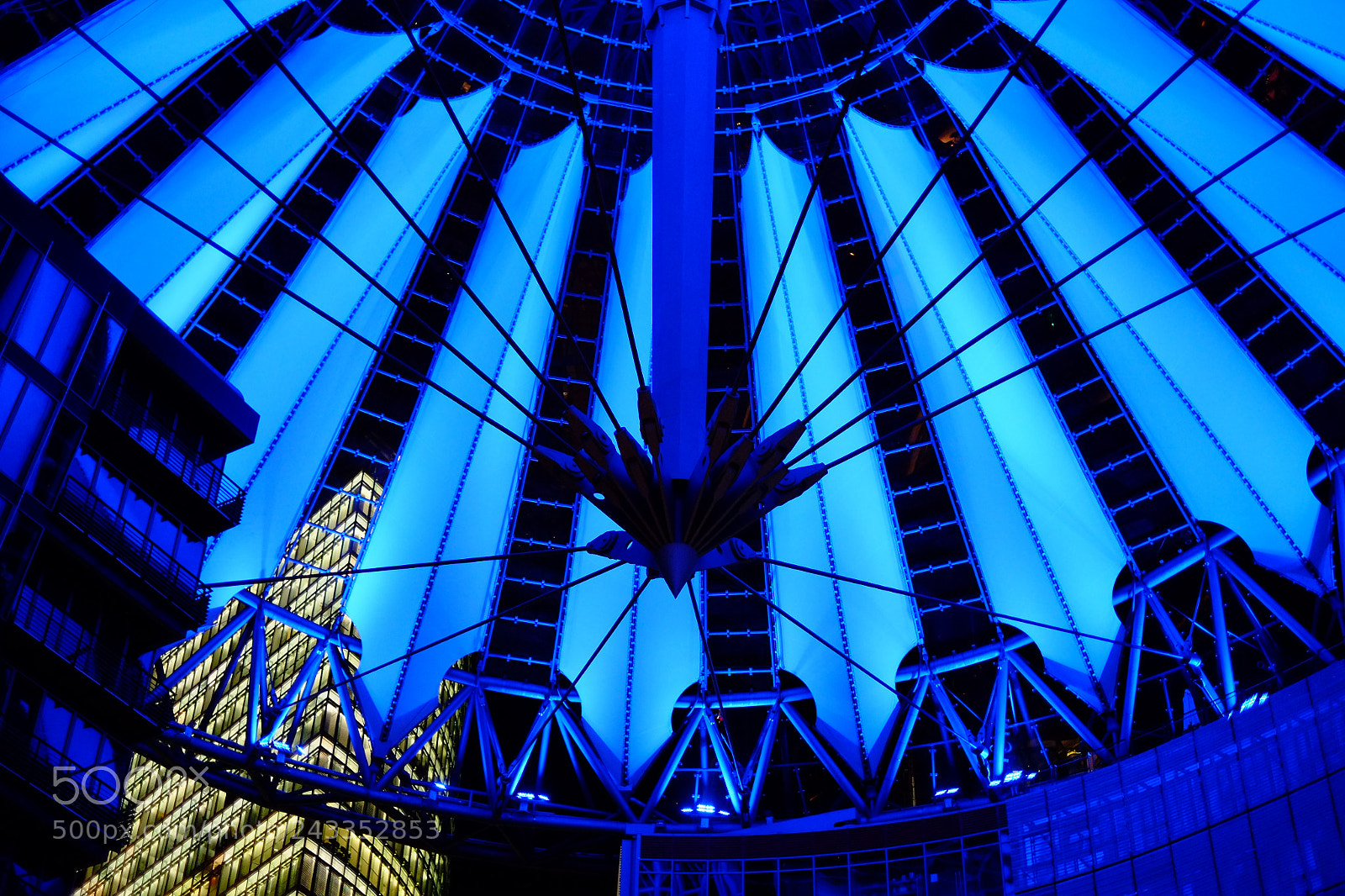Fujifilm X-E1 sample photo. Berlin sony center photography