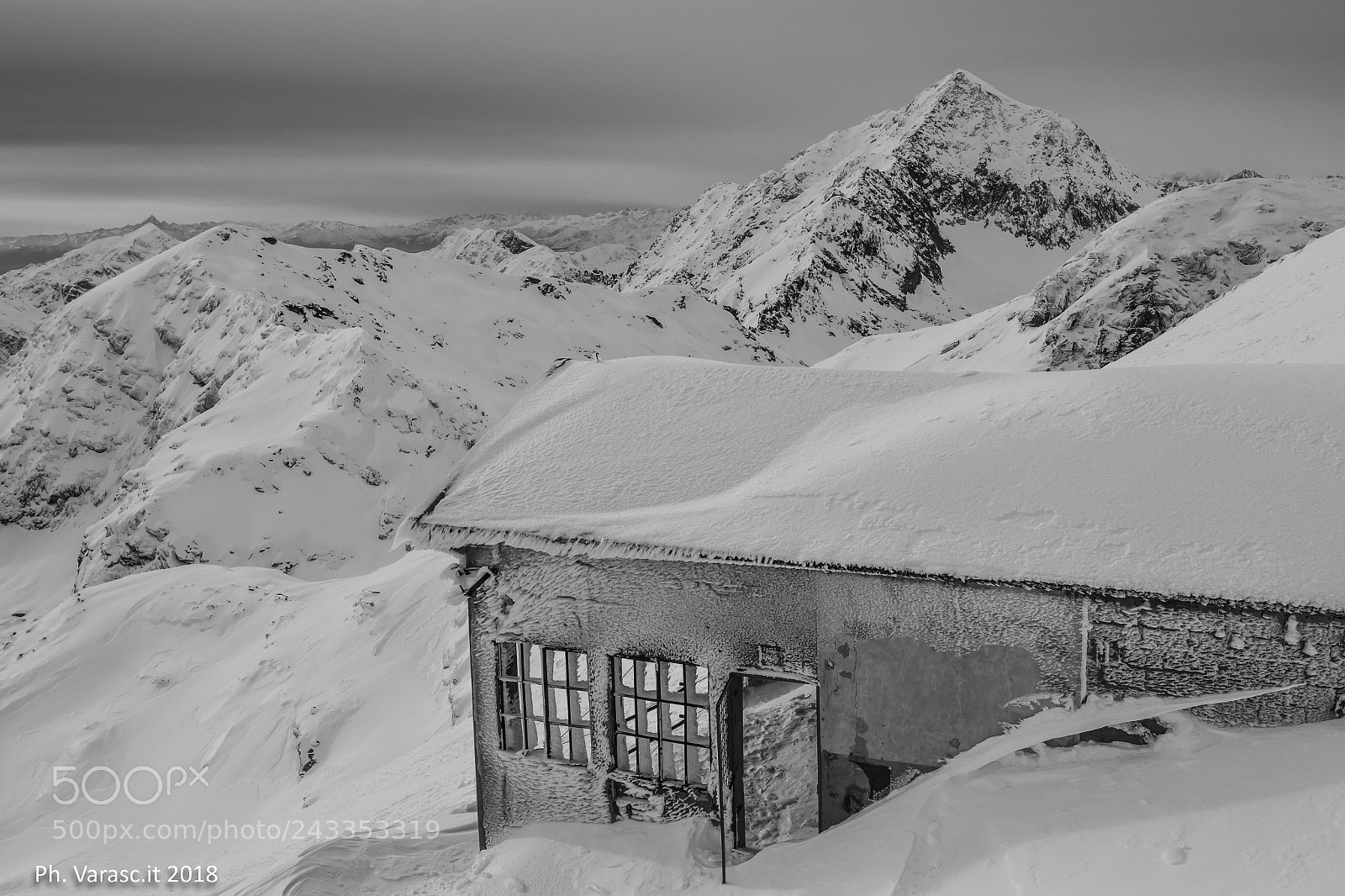 Canon EOS 7D Mark II sample photo. Frozen wreckage photography