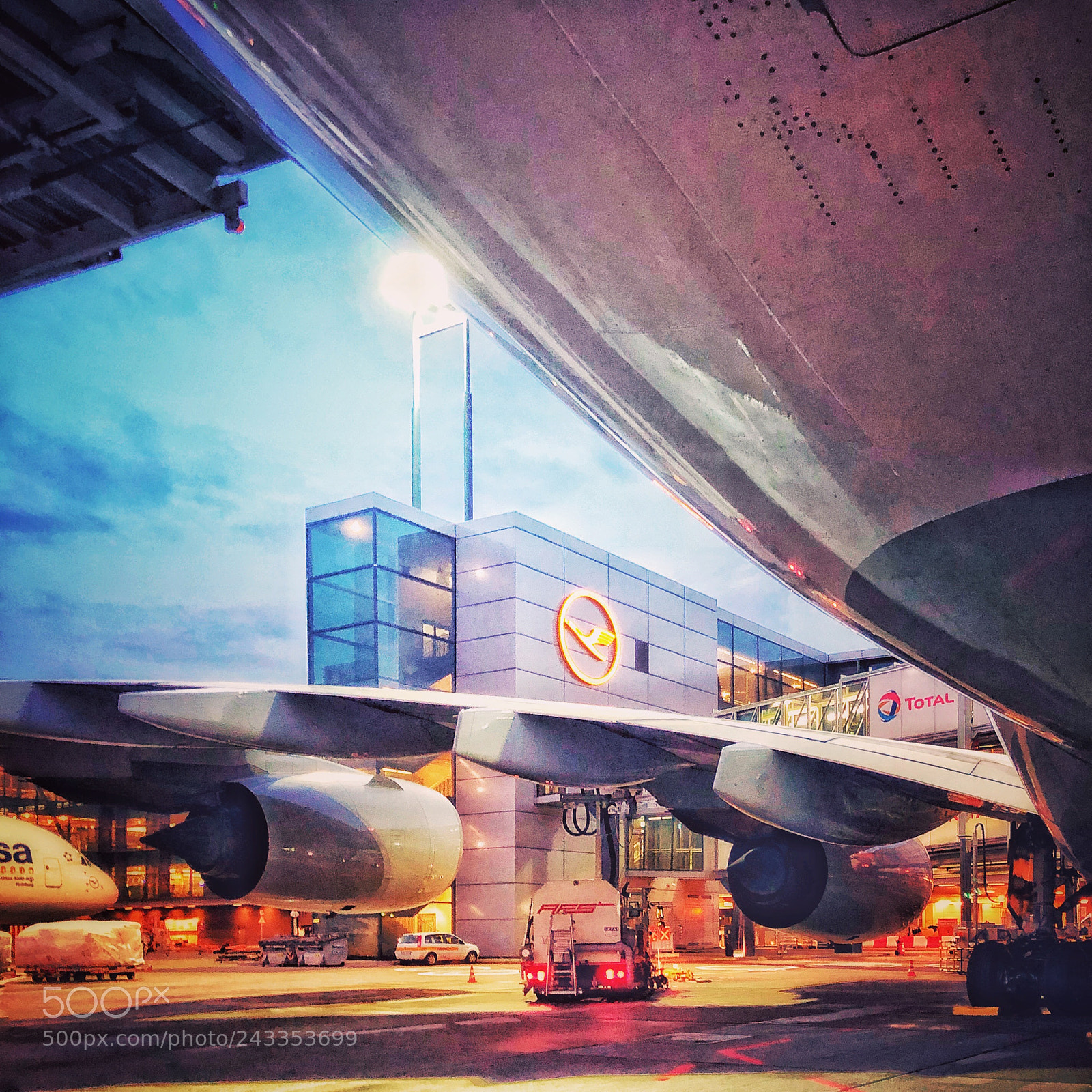 Apple iPhone X sample photo. Lufthansa a380 photography