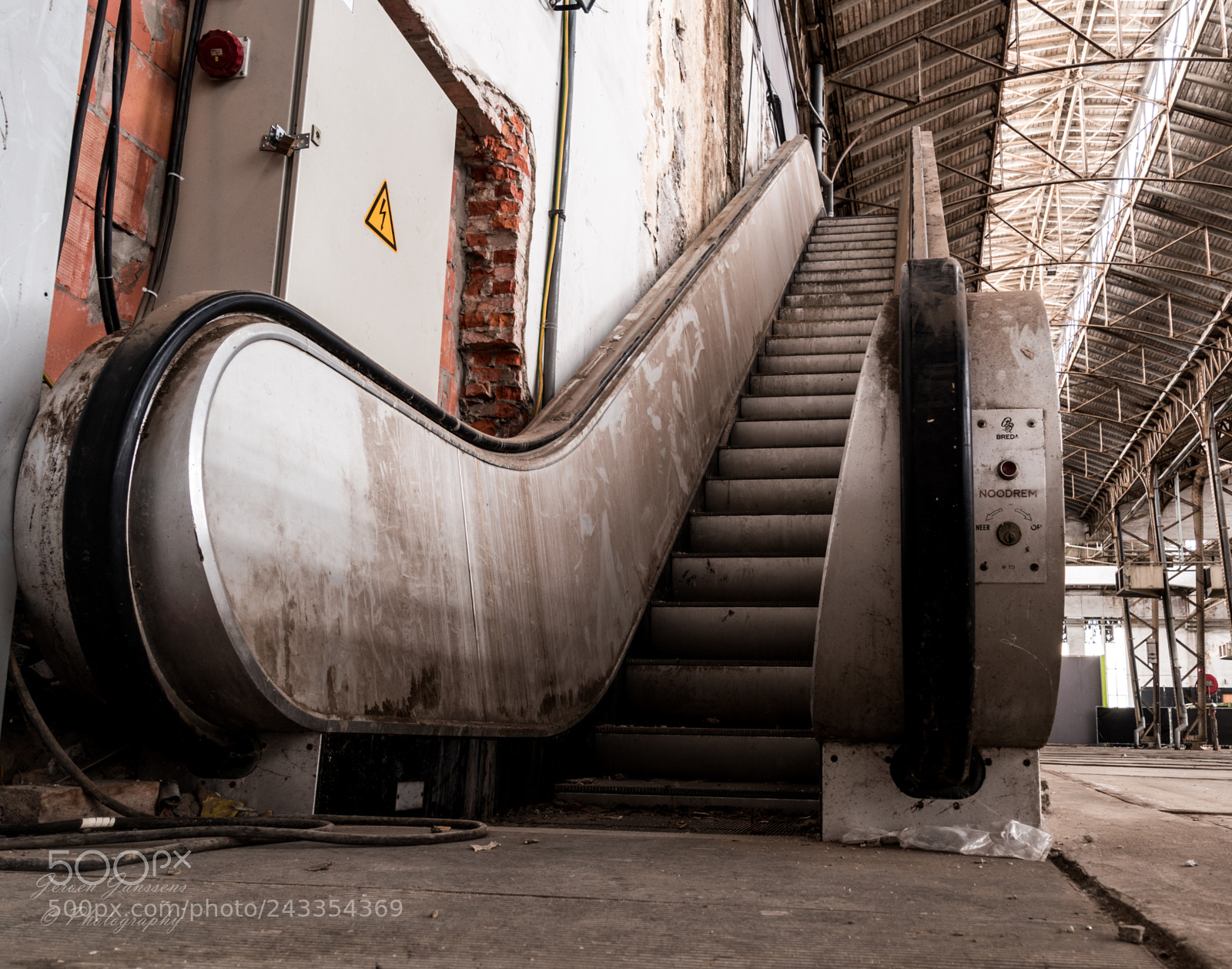 Nikon D5600 sample photo. Escalator unknow photography