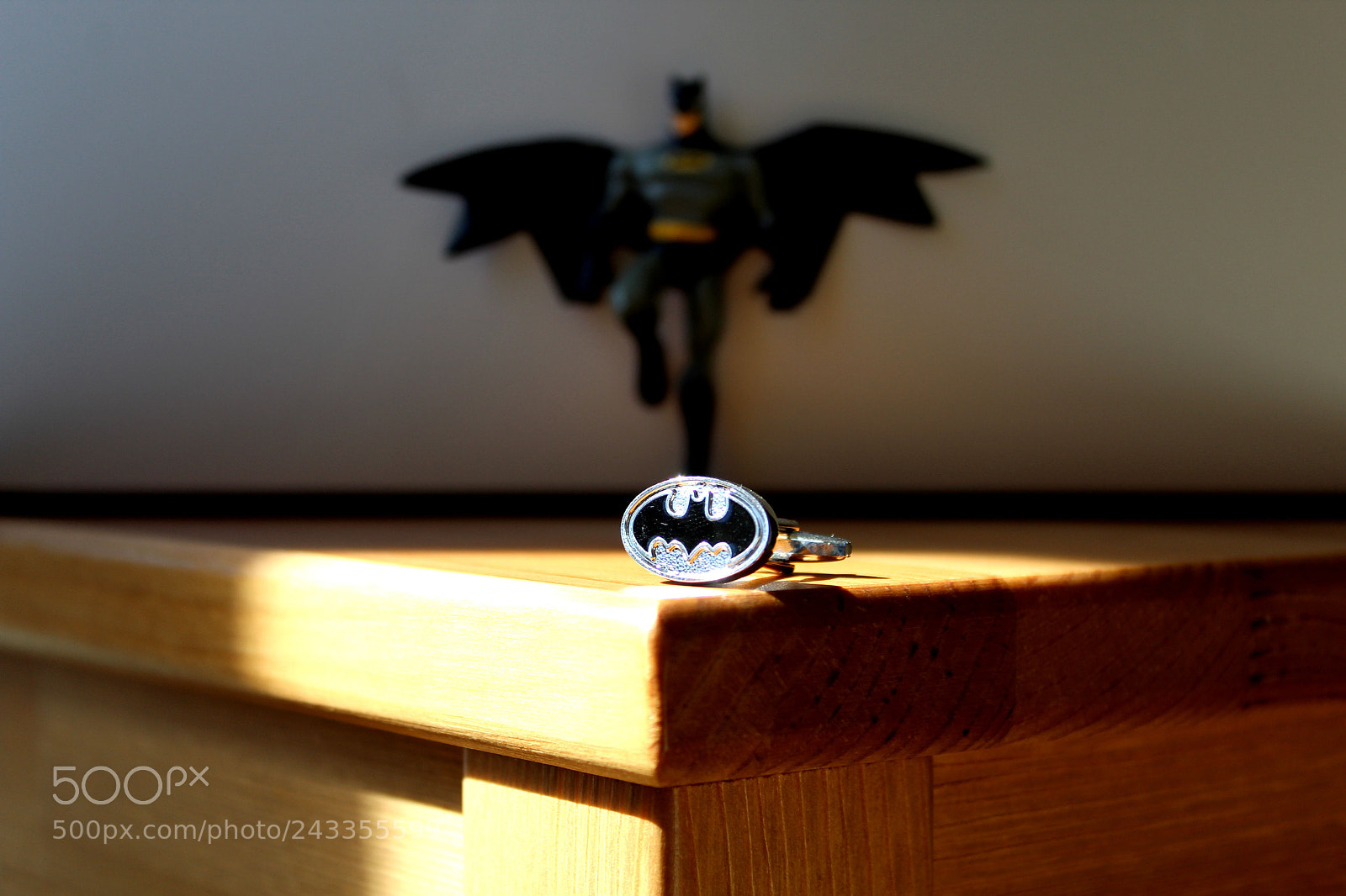 Canon EOS 1300D (EOS Rebel T6 / EOS Kiss X80) sample photo. Batman photography