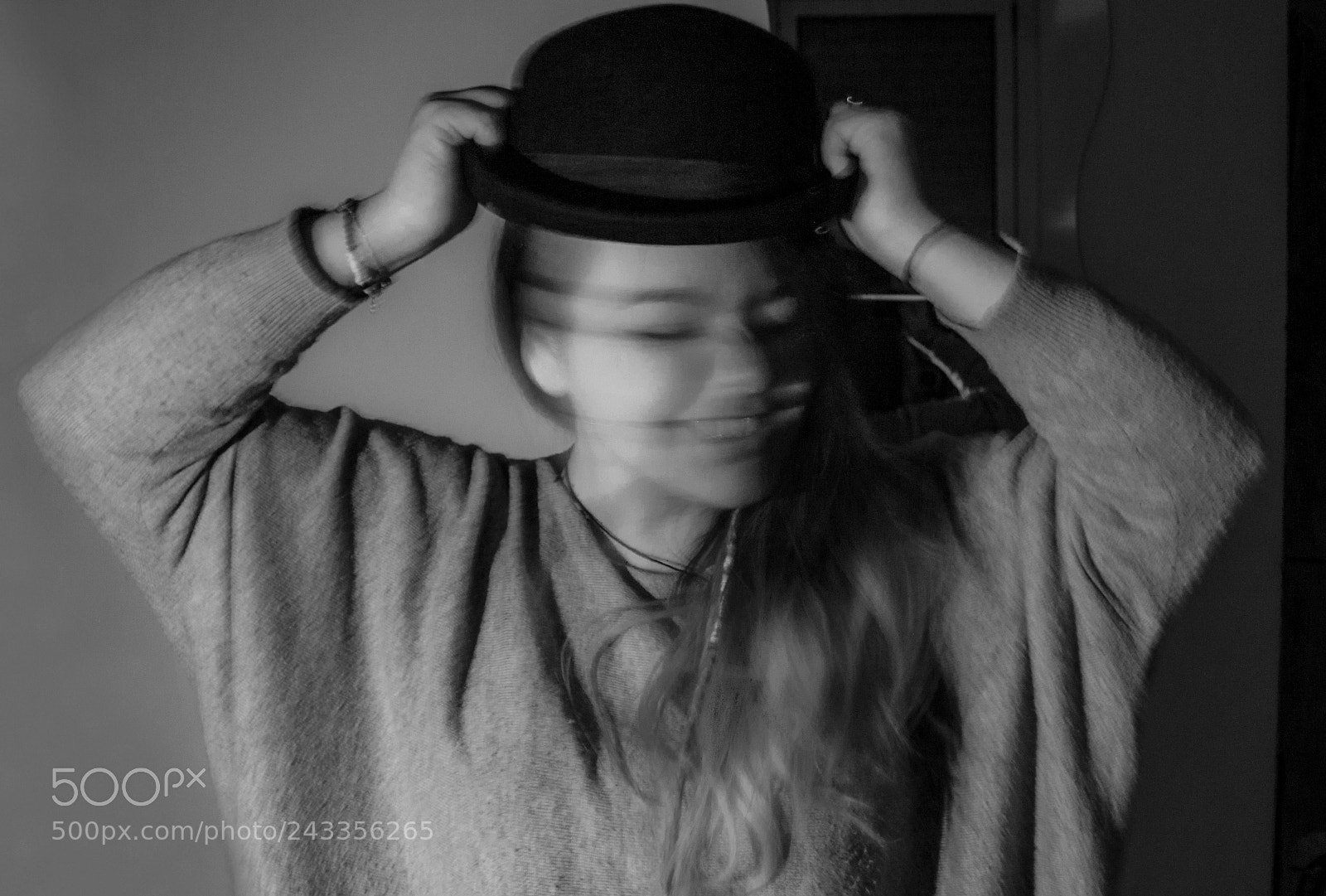 Canon EOS 1200D (EOS Rebel T5 / EOS Kiss X70 / EOS Hi) sample photo. Faceless self portrait challange photography
