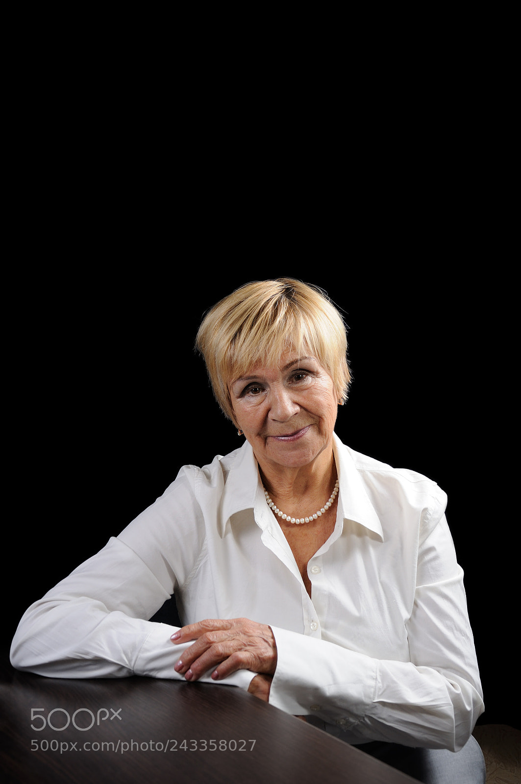 Nikon D90 sample photo. Portrait of an elderly photography