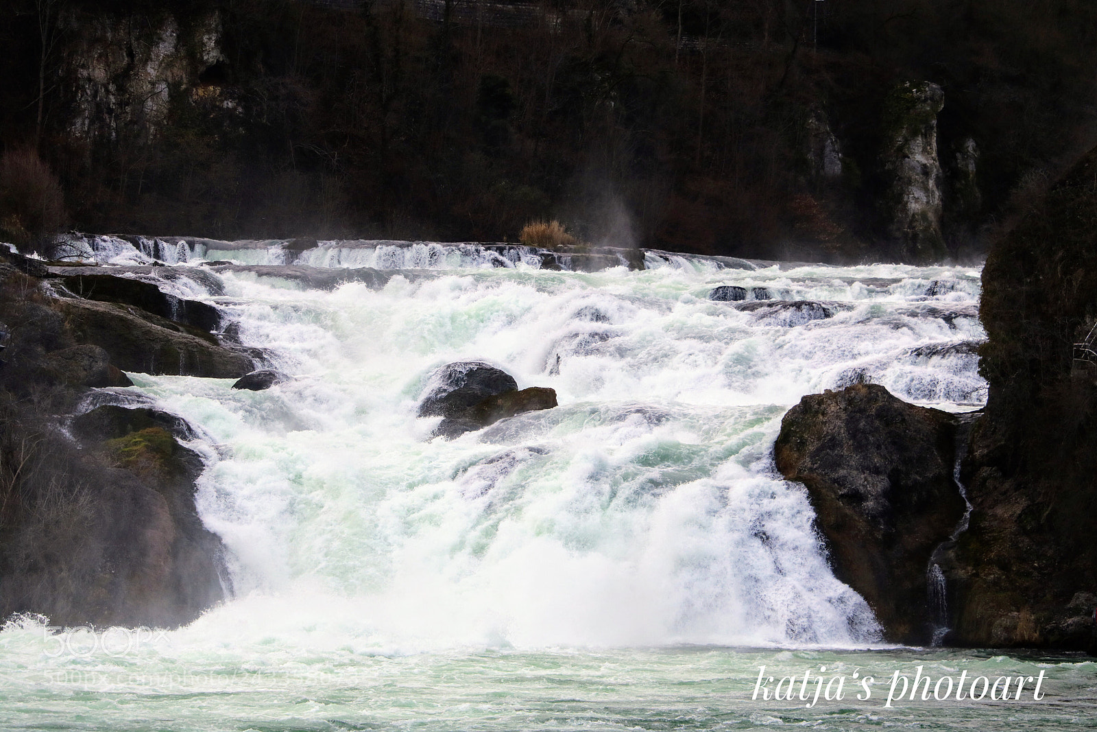 Canon EOS 750D (EOS Rebel T6i / EOS Kiss X8i) sample photo. Waterfall - rheinfall photography