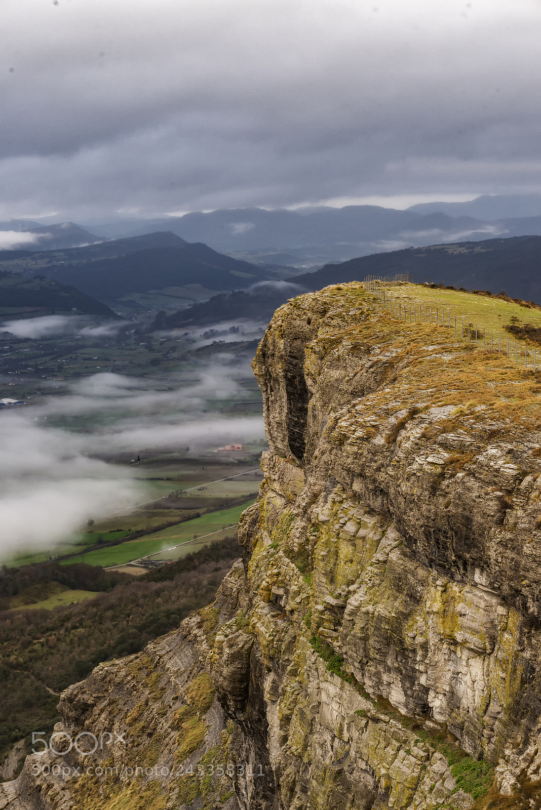 Nikon D610 sample photo. The watchman of urkabustaiz photography