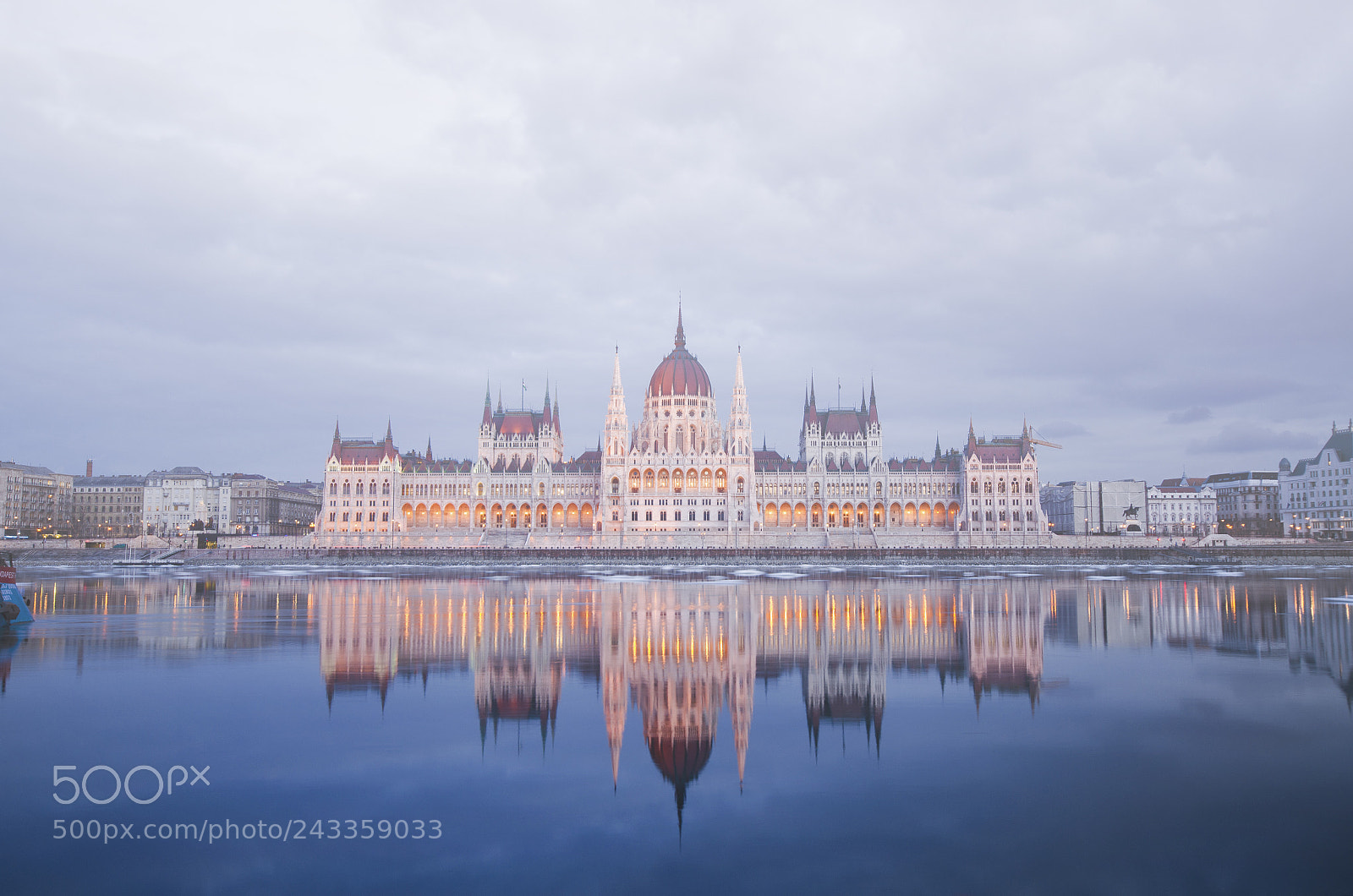 Nikon D5100 sample photo. Atardece en budapest photography