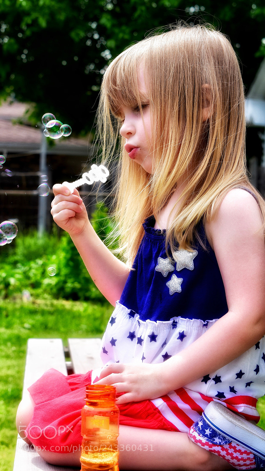 Nikon D5600 sample photo. Blowing bubbles photography