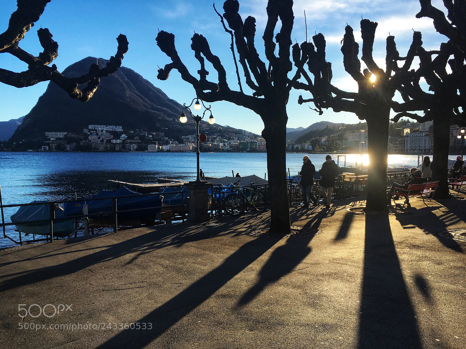 Apple iPhone 6s sample photo. Calde luci invernali photography
