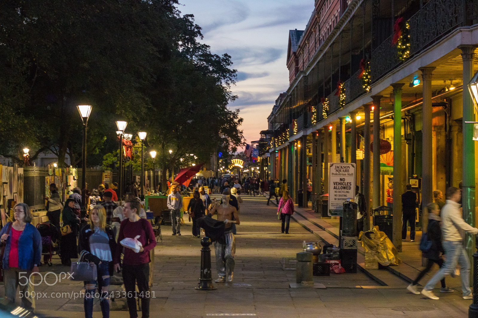 Canon EOS 750D (EOS Rebel T6i / EOS Kiss X8i) sample photo. Jackson square sunset photography